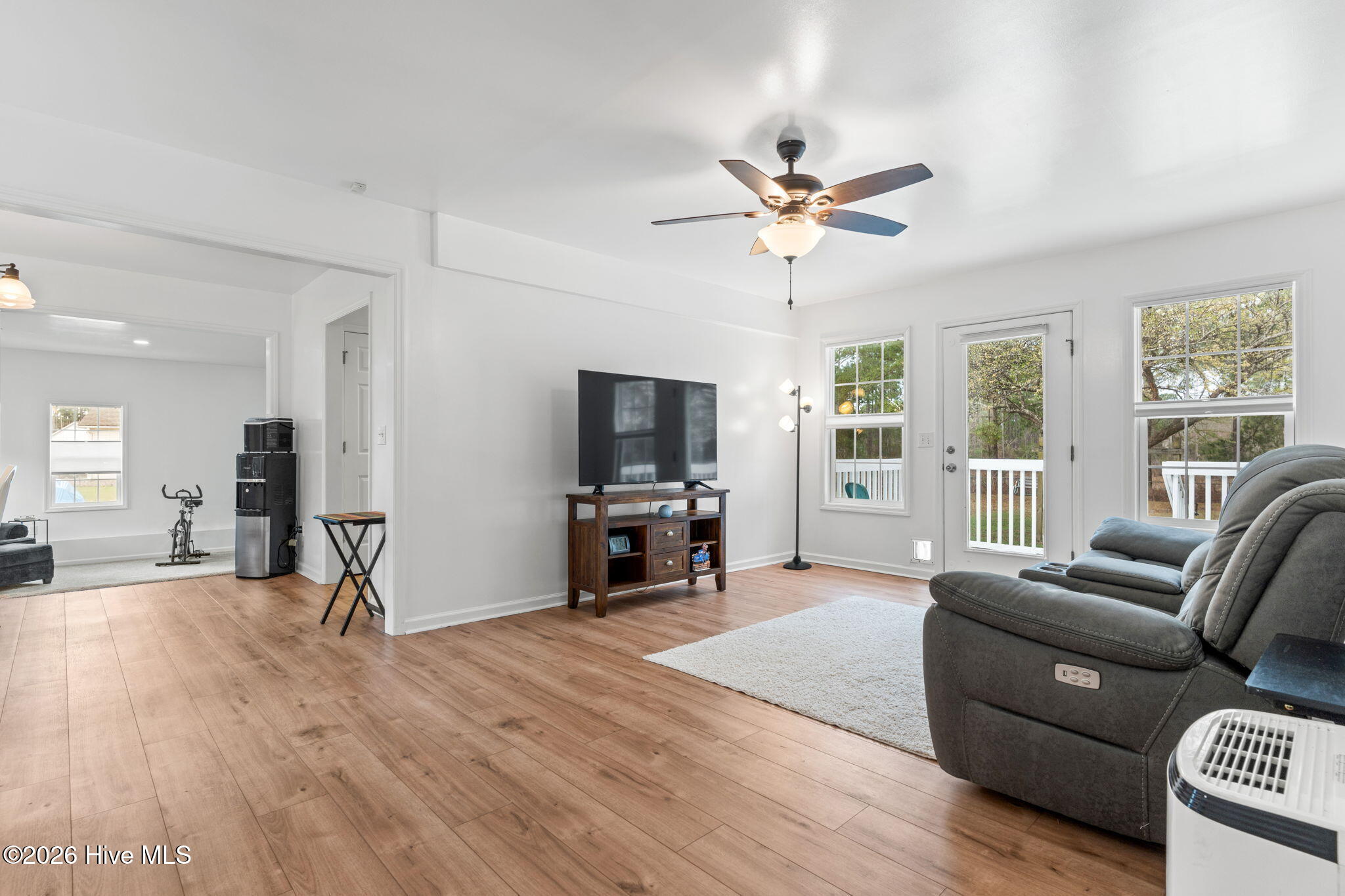 100559662 | Photo 15