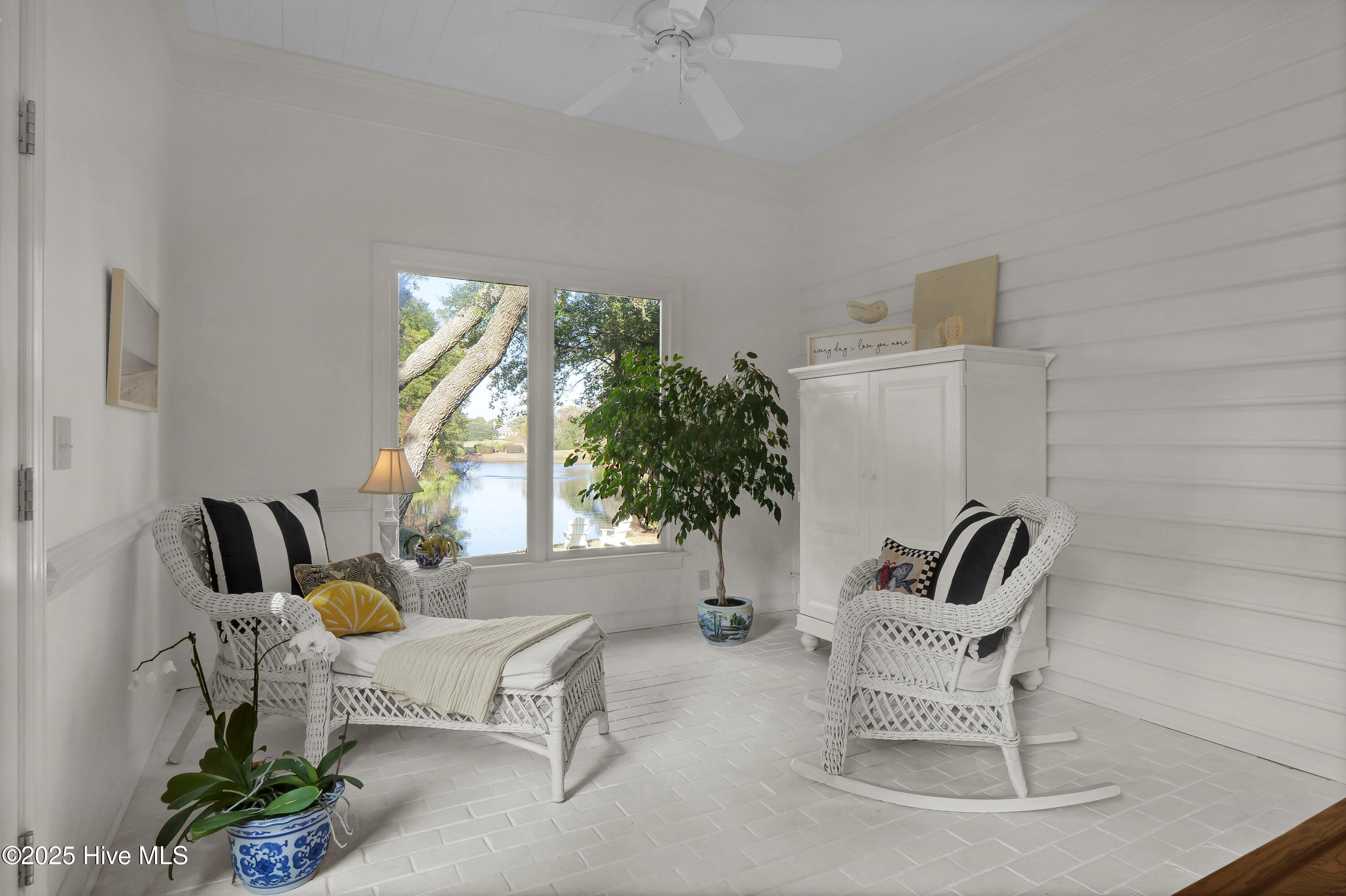 100541341 | Photo 23