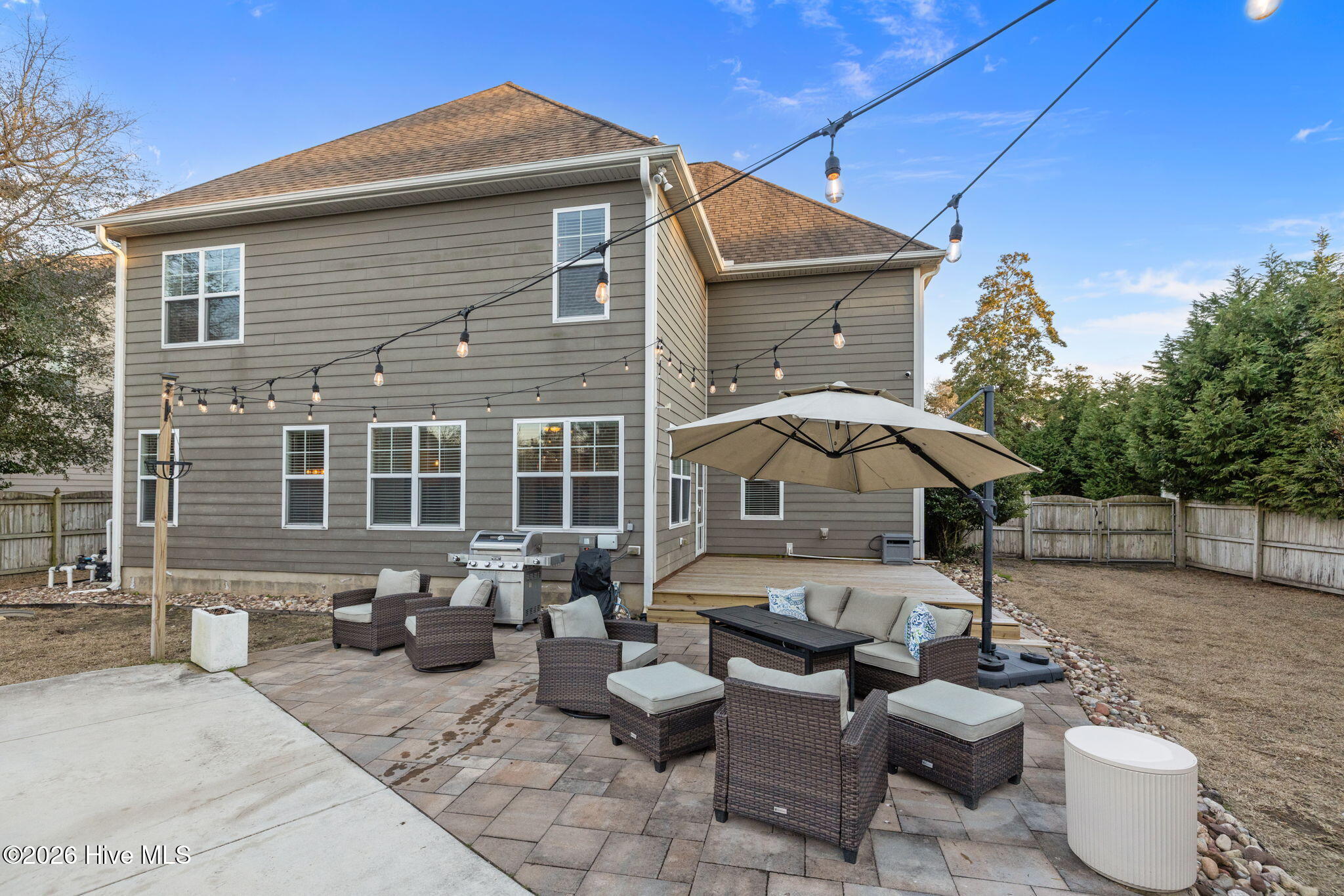 100554627 | Photo 51