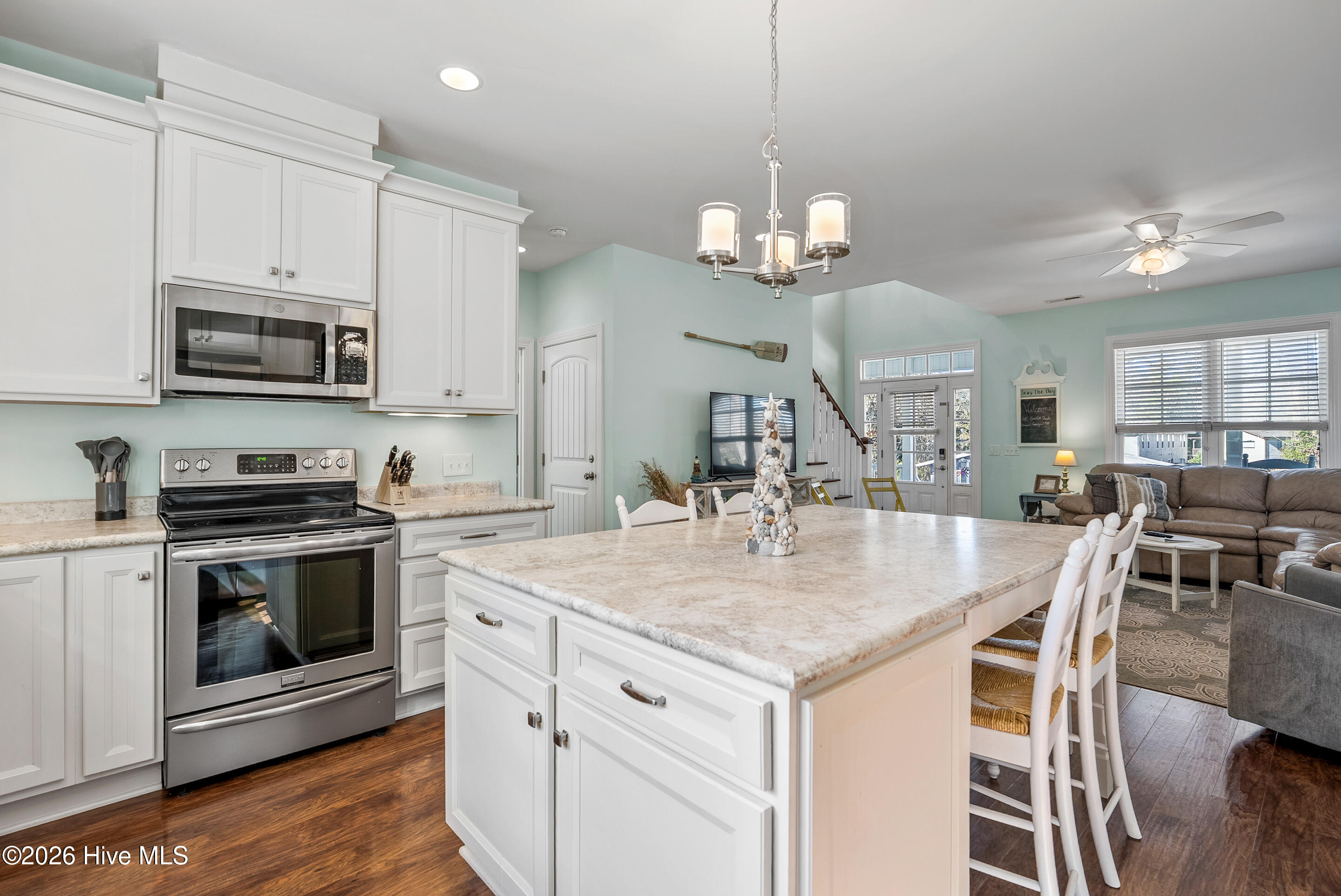 100551312 | Photo 16