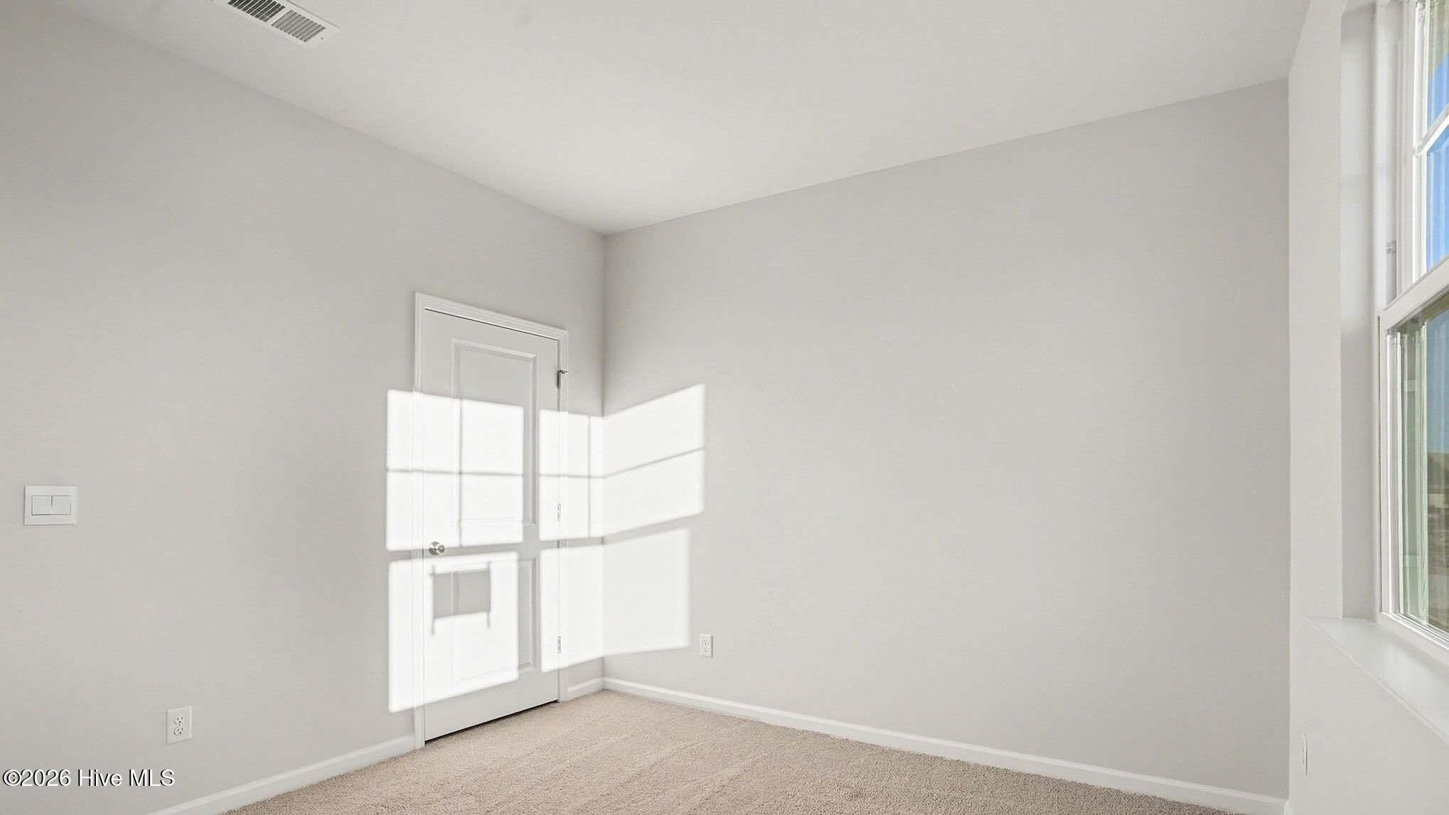 100559545 | Photo 23