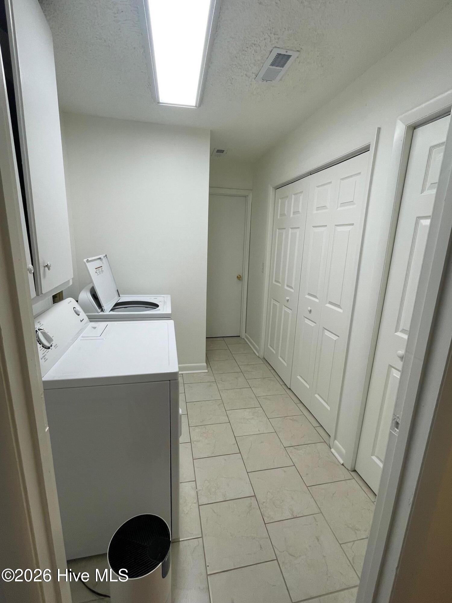 100553485 | Photo 36