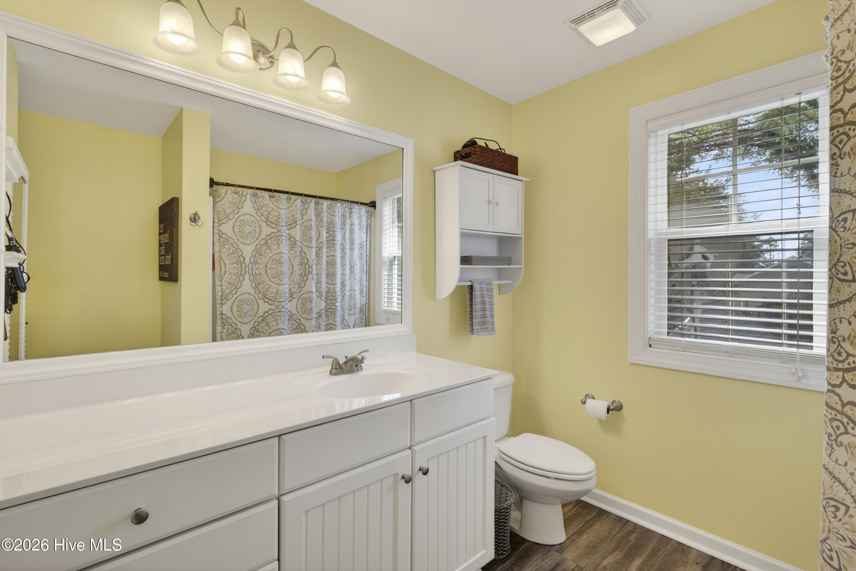 100549081 | Photo 19