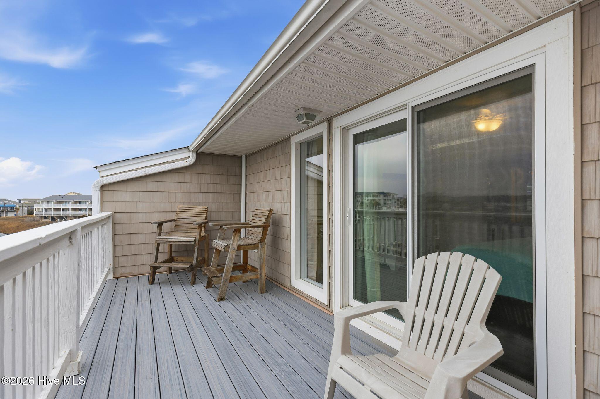 100553175 | Photo 50