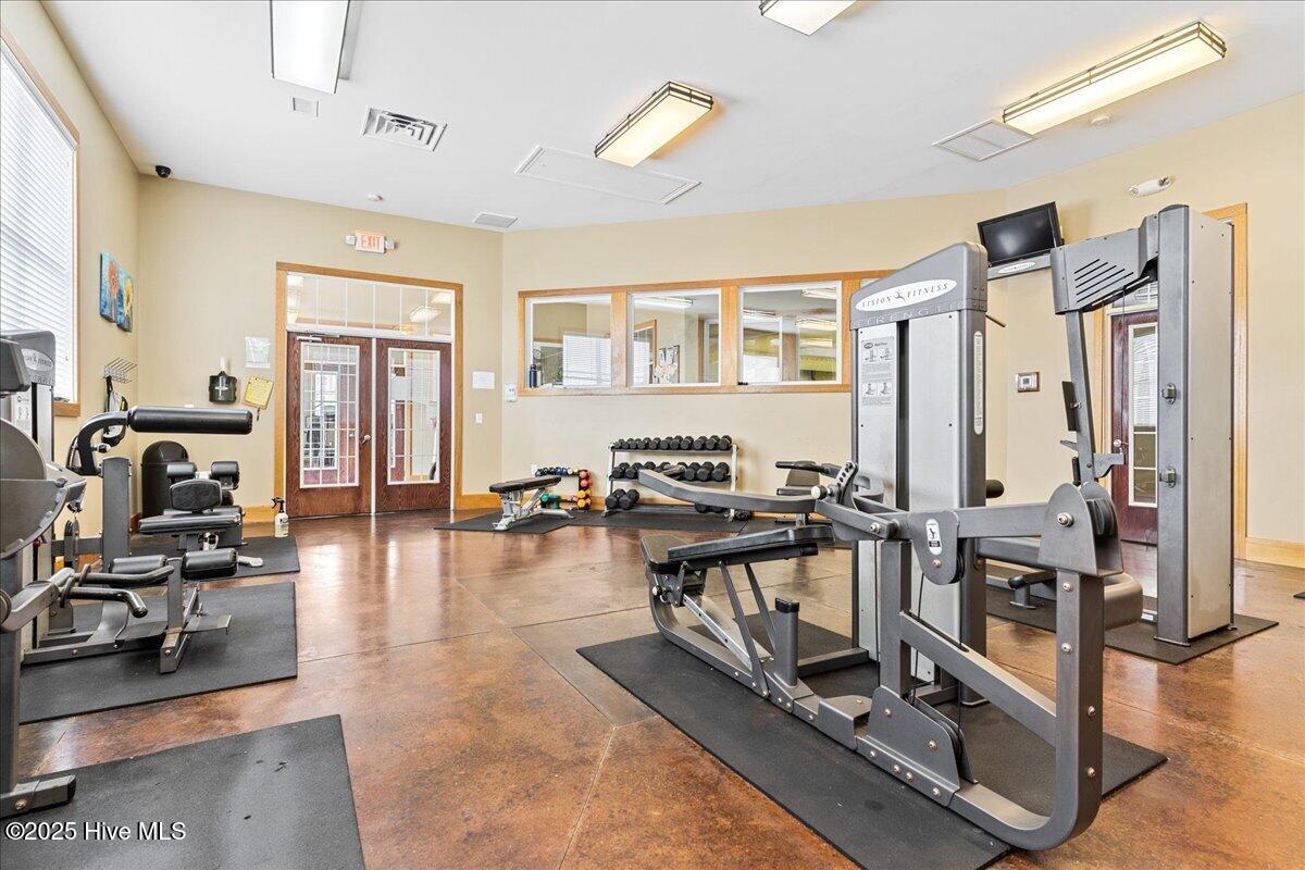 100525399 | Photo 49