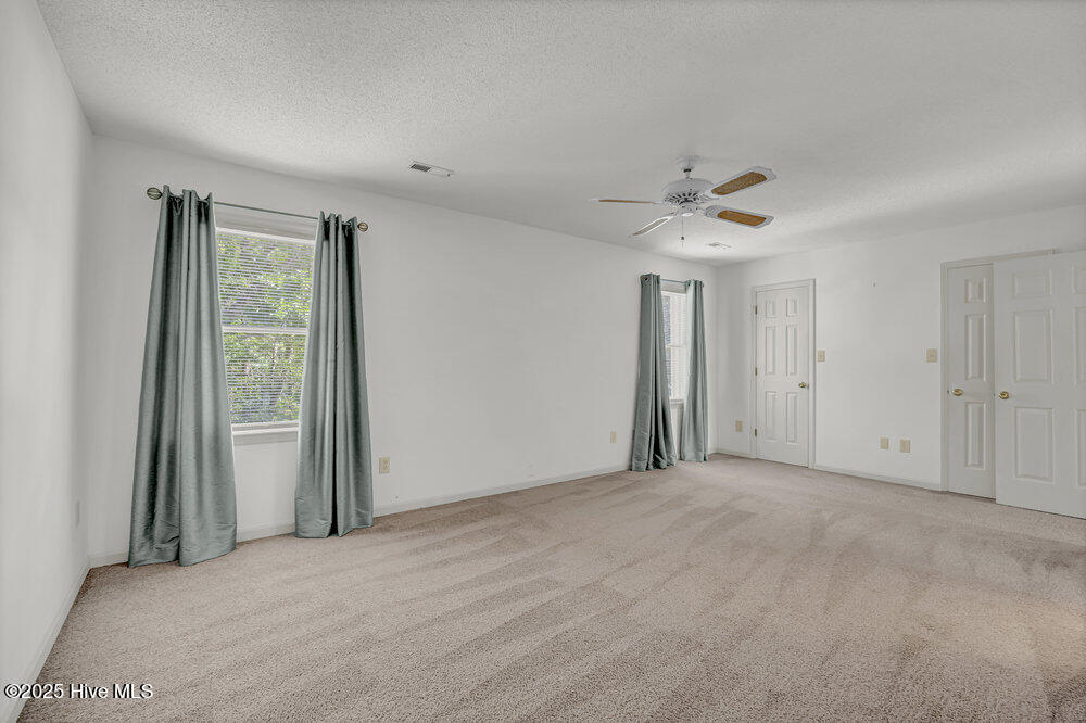 100526999 | Photo 39