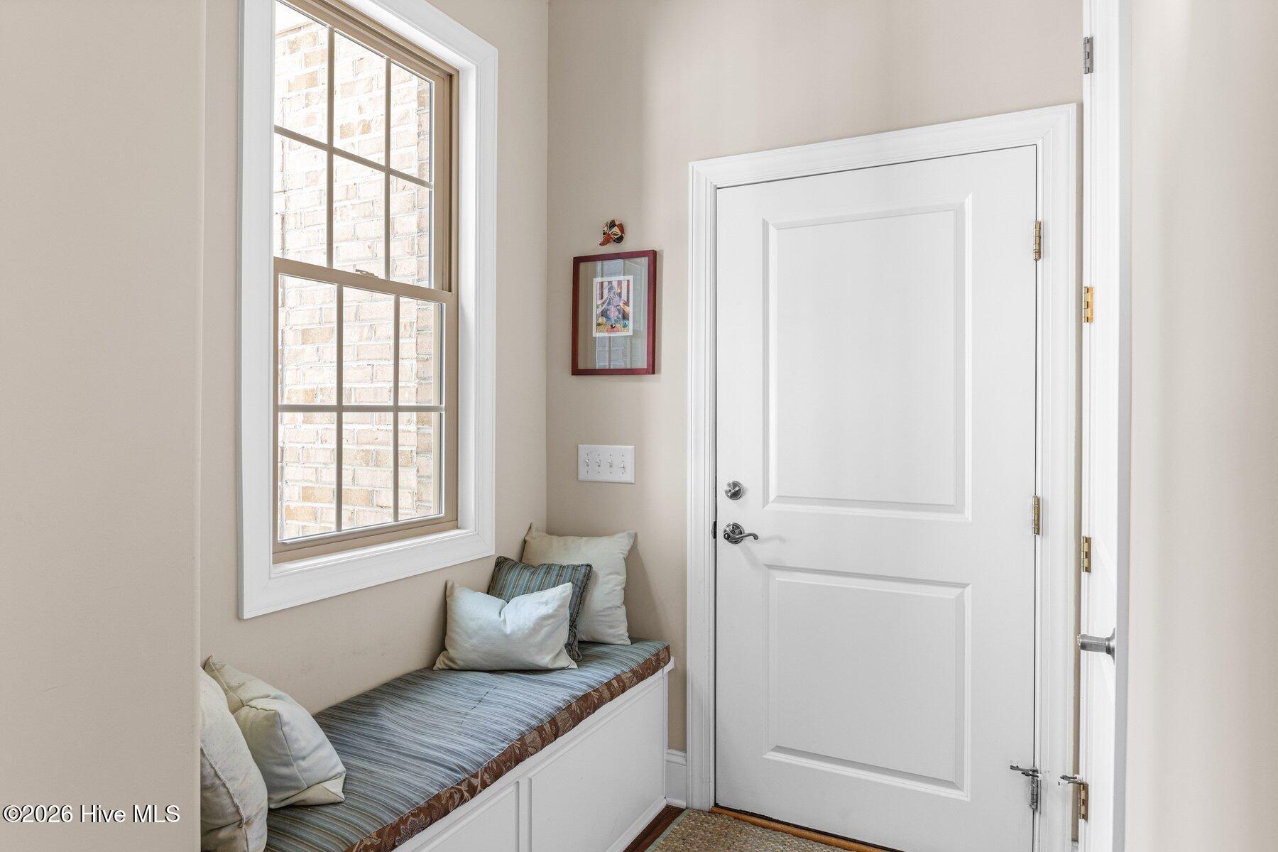 100555676 | Photo 36