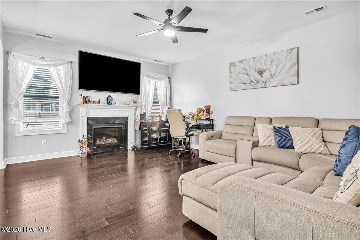 100552742 | Photo 10