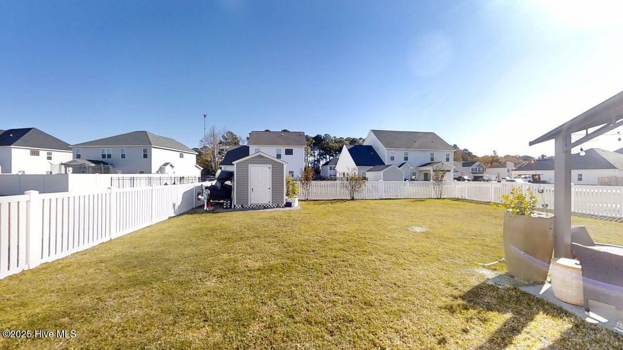 100539509 | Photo 13