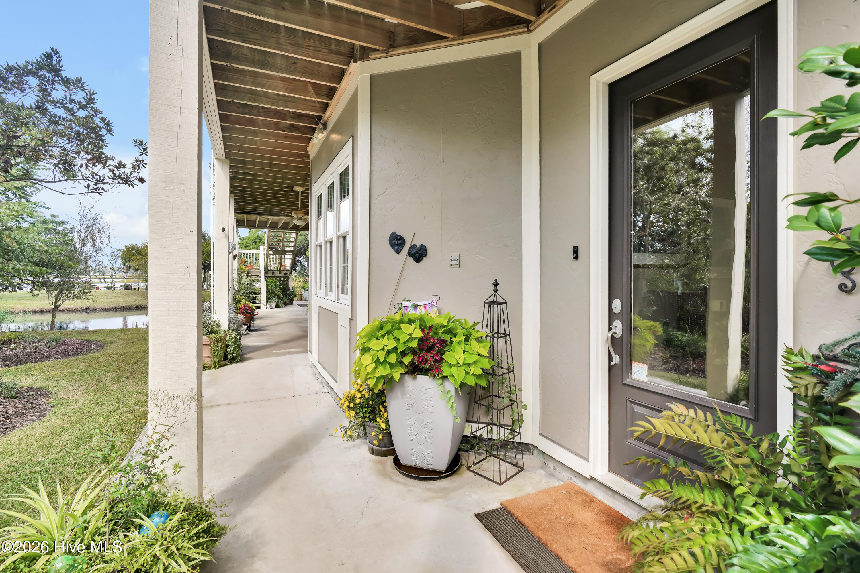 100564861 | Photo 11