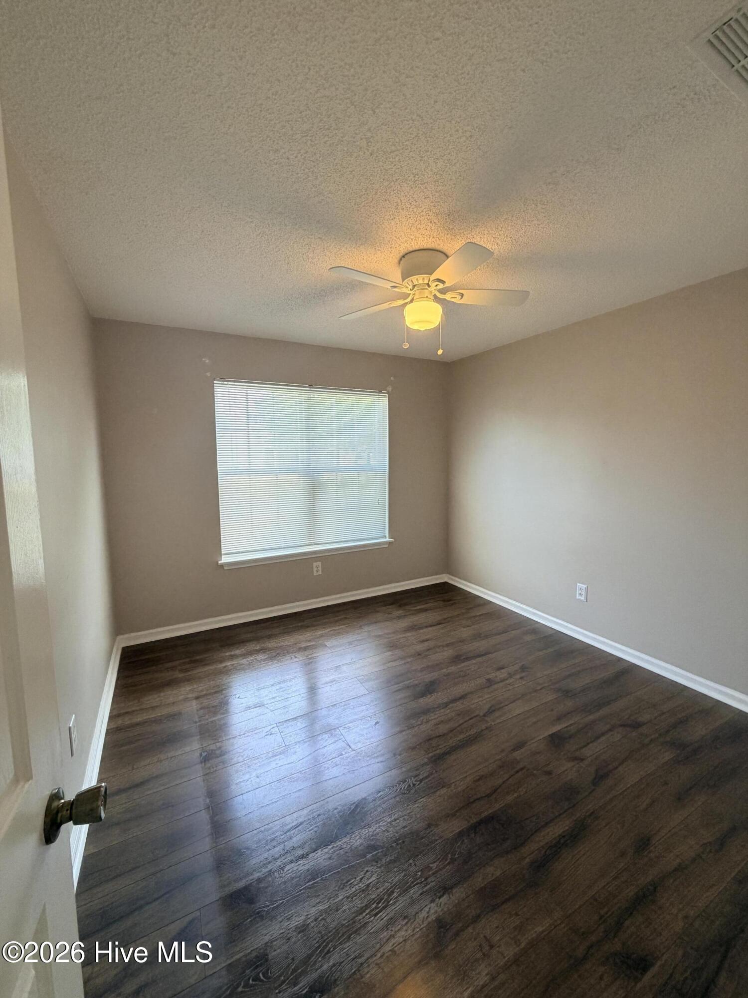 100567497 | Photo 27