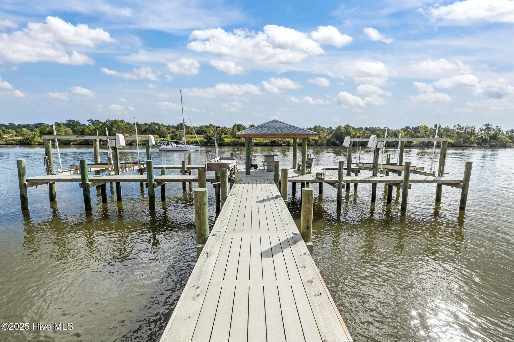 850 Sea Gate Drive,Newport