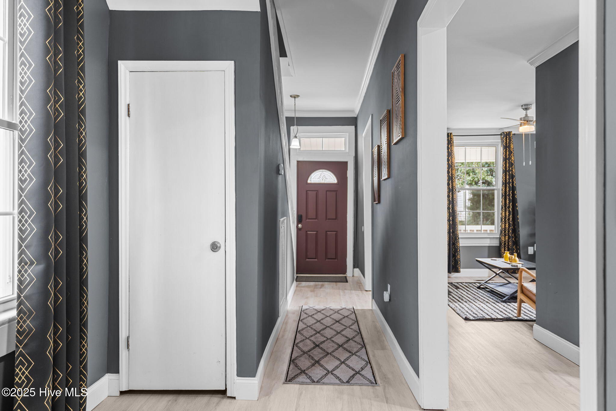 100544435 | Photo 38