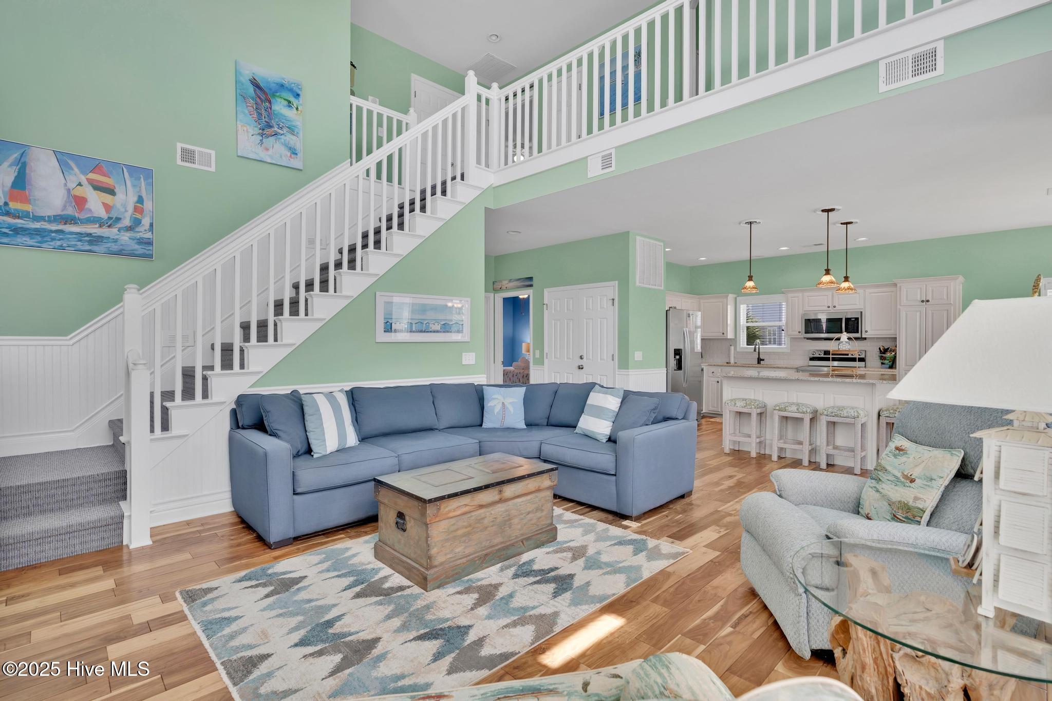 100516997 | Photo 49