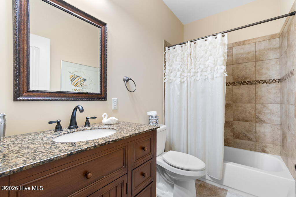 100558482 | Photo 62