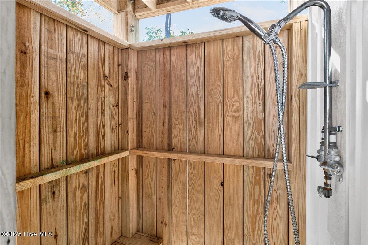 100541431 | Photo 38