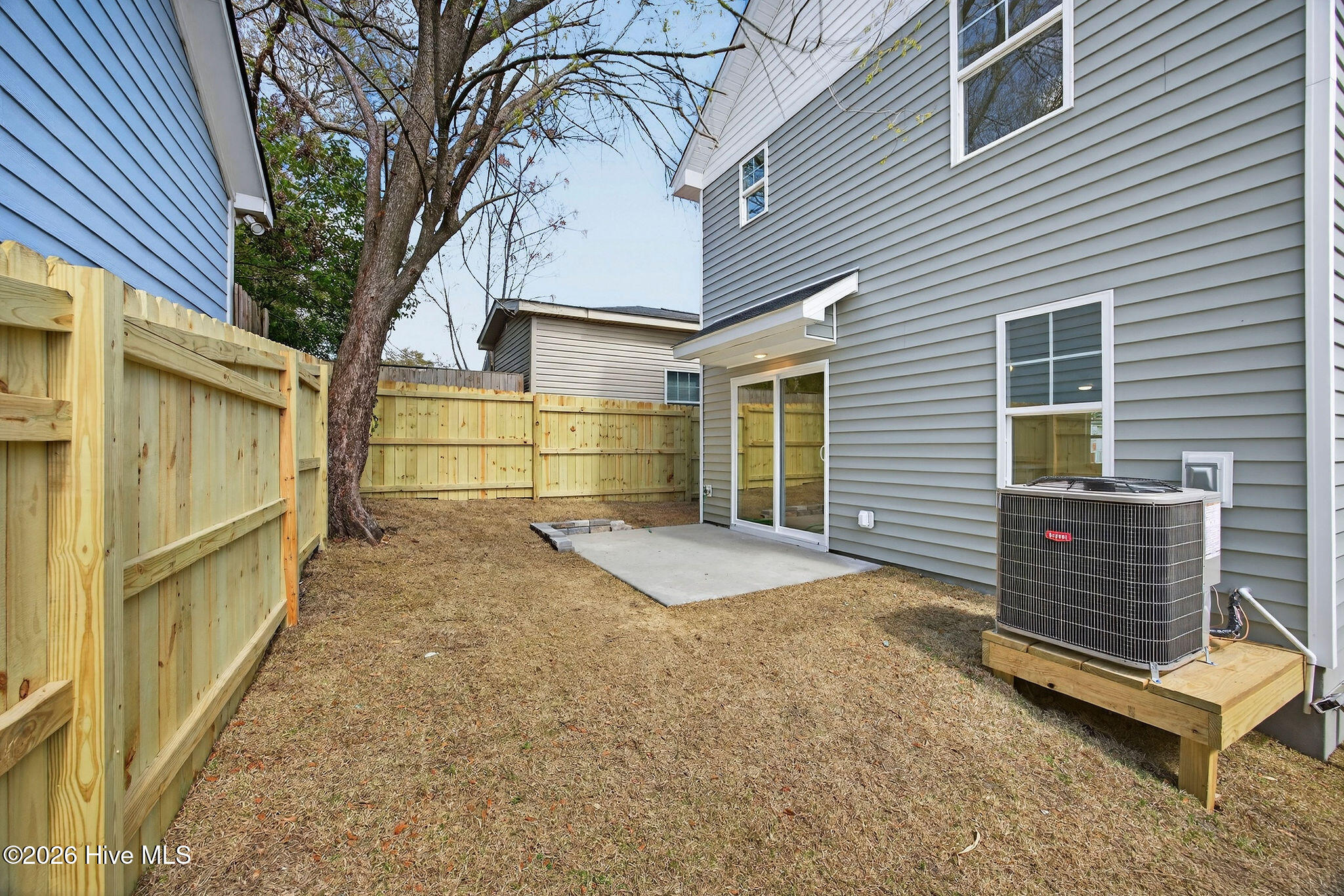 100542142 | Photo 29