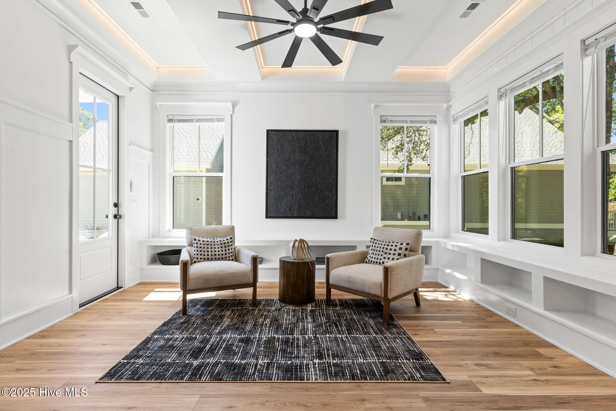 100529099 | Photo 19