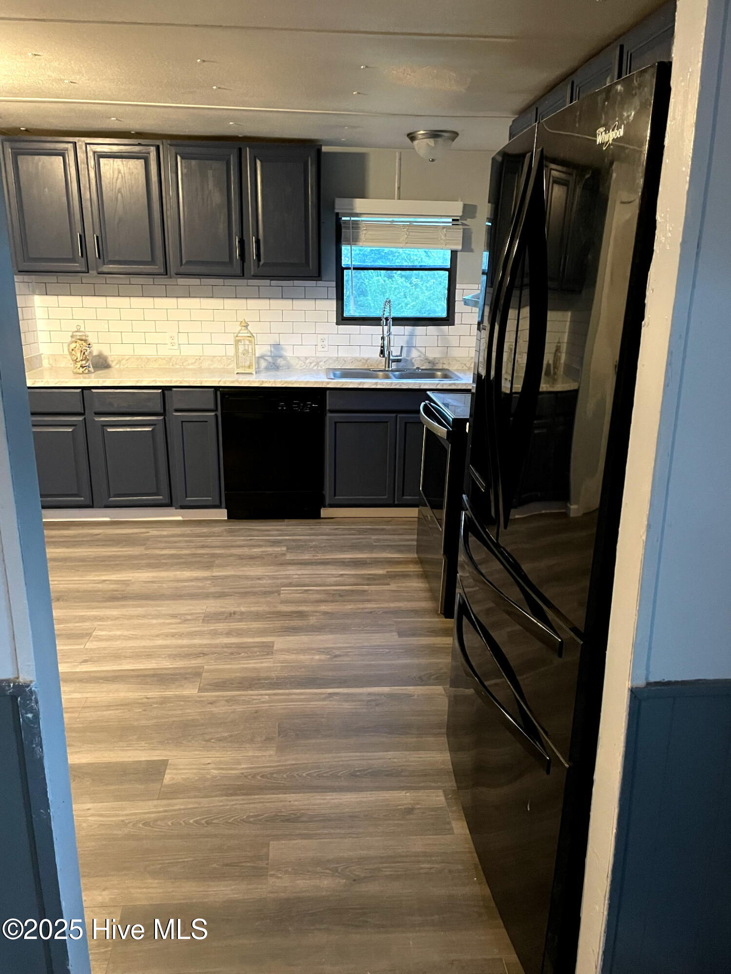 100540035 | Photo 14