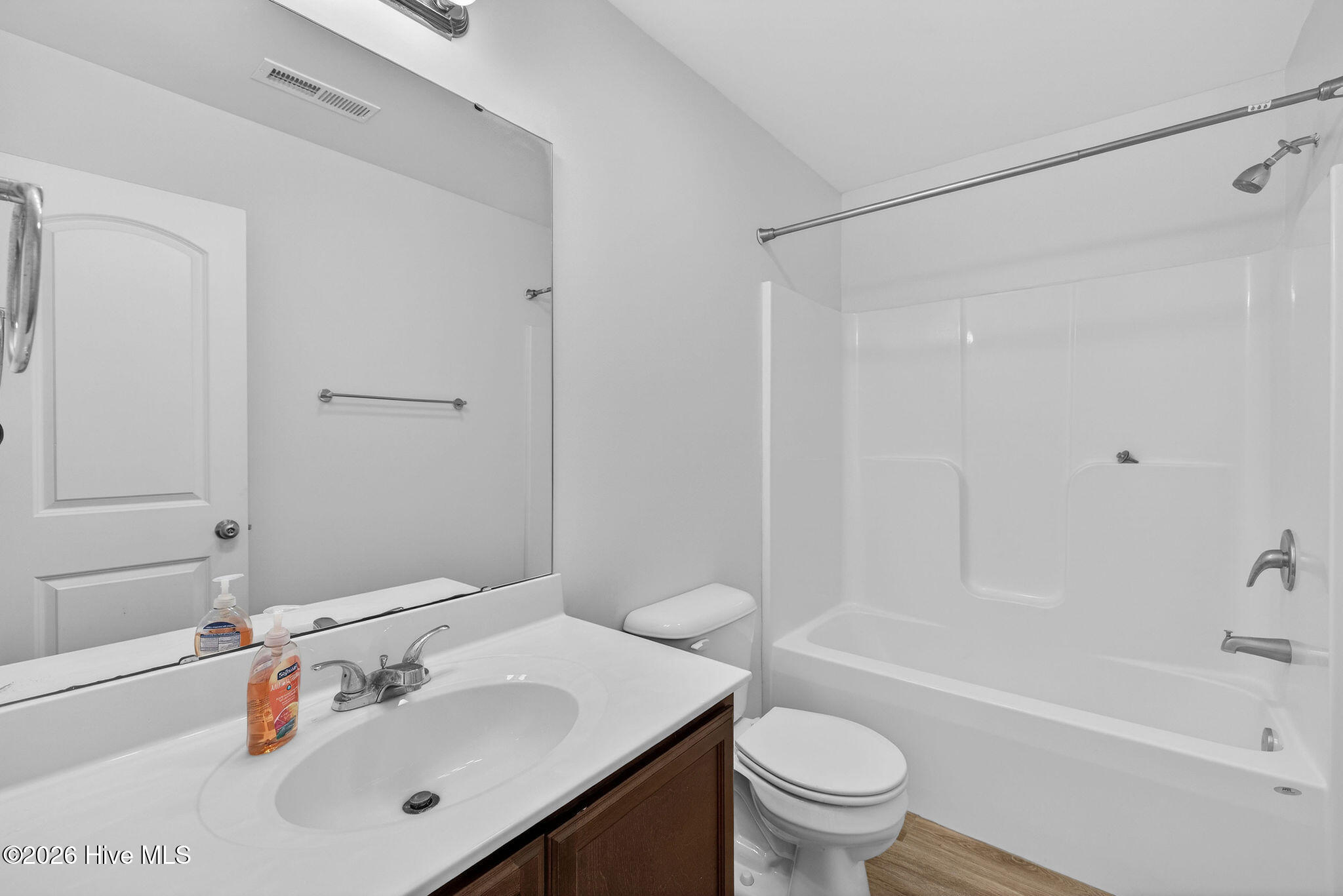 100563693 | Photo 33