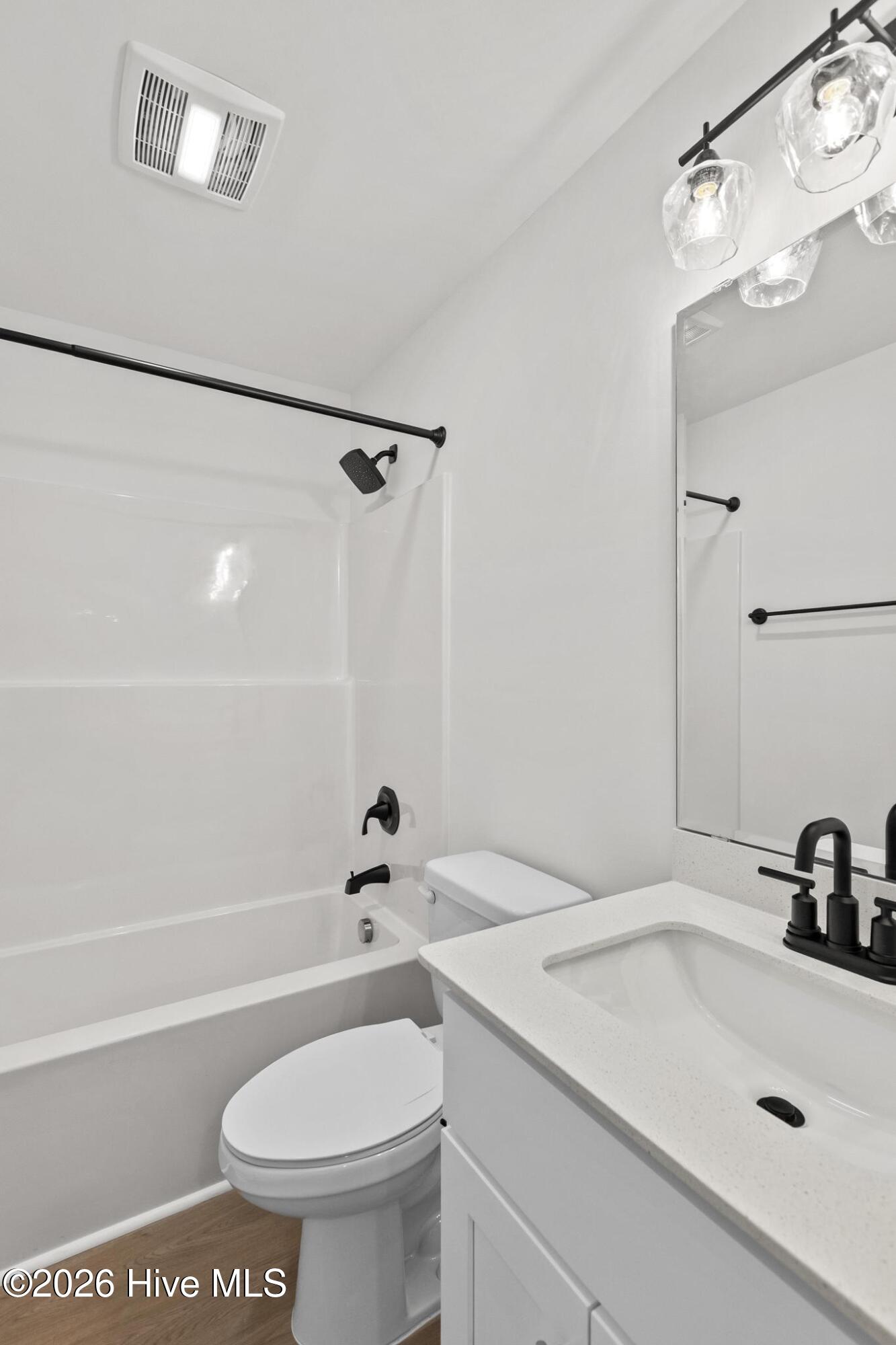 100567238 | Photo 26