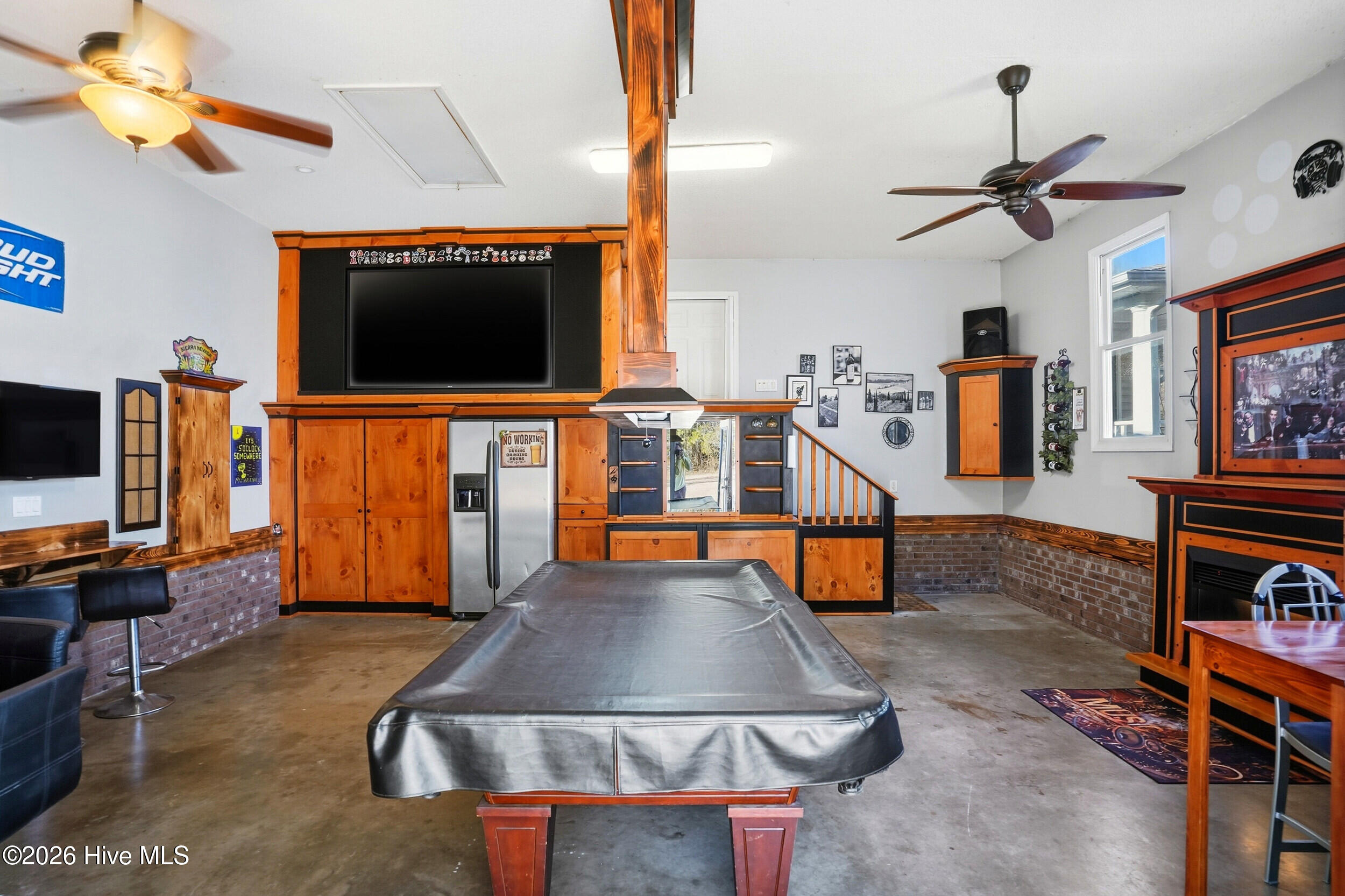 100551882 | Photo 36