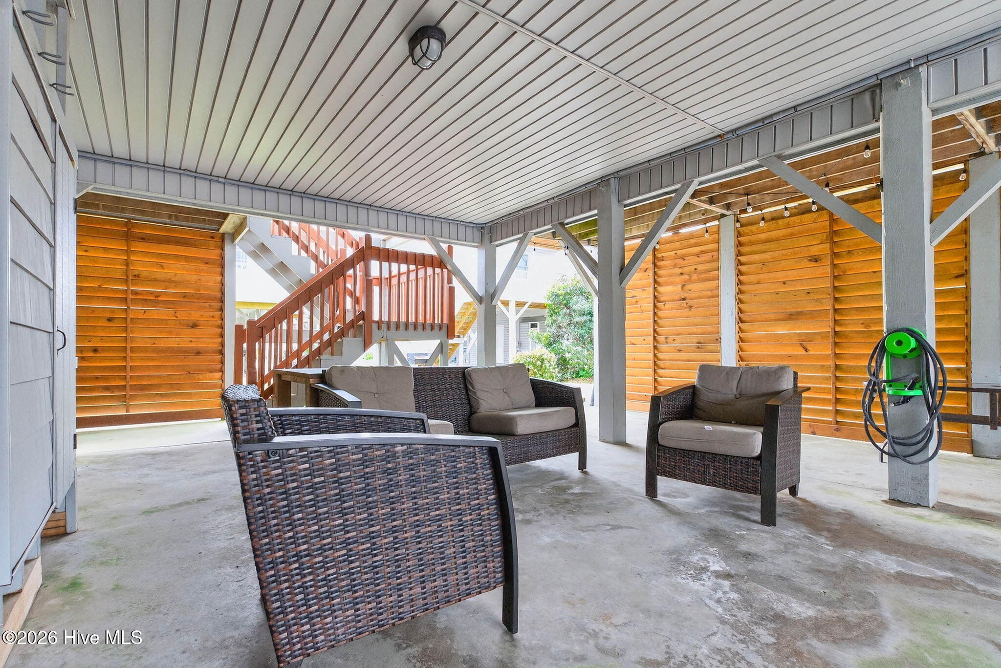 100565816 | Photo 62