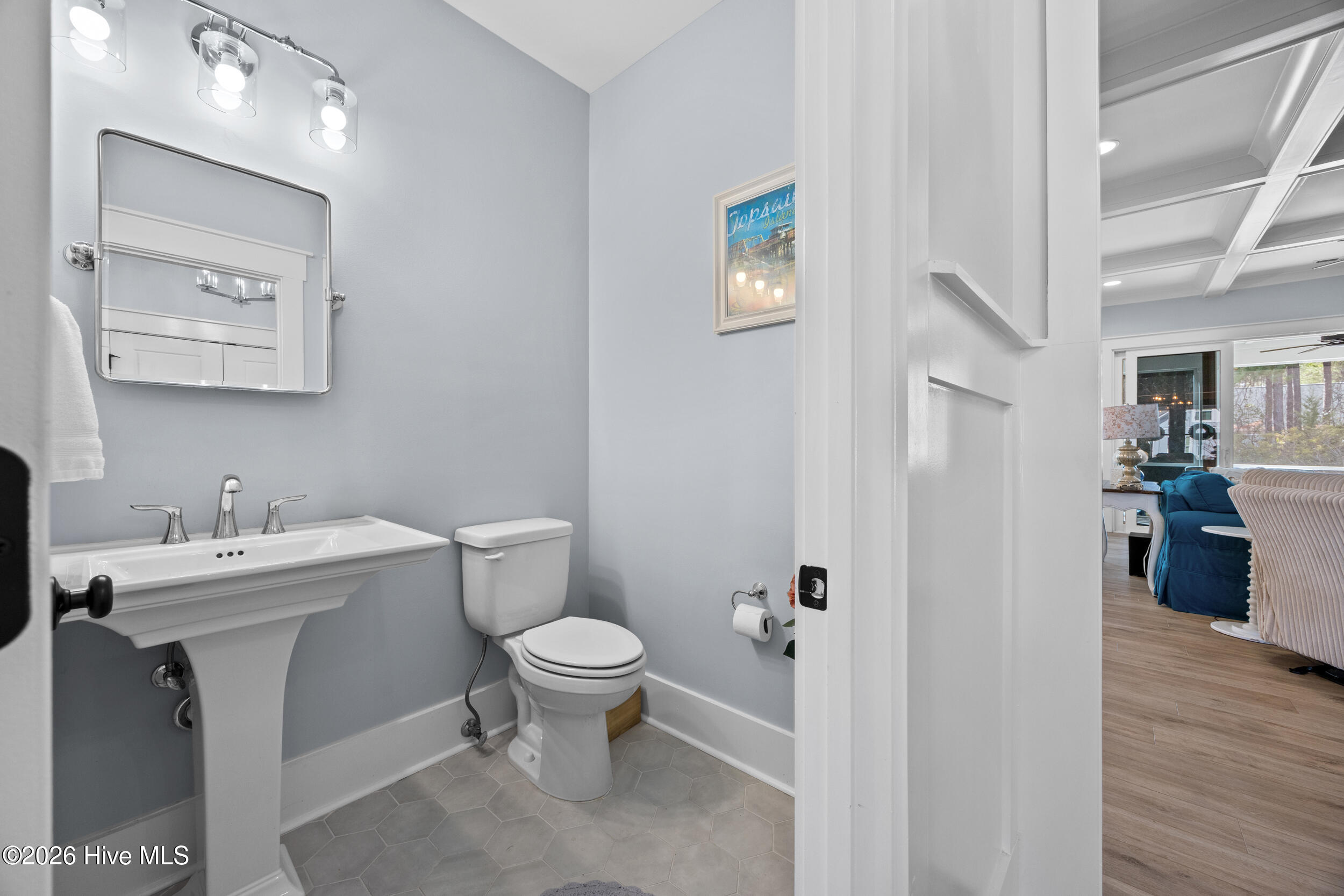 100555433 | Photo 12