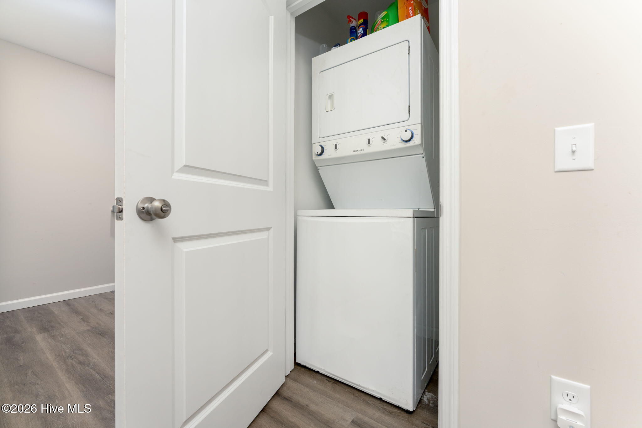 100559438 | Photo 15