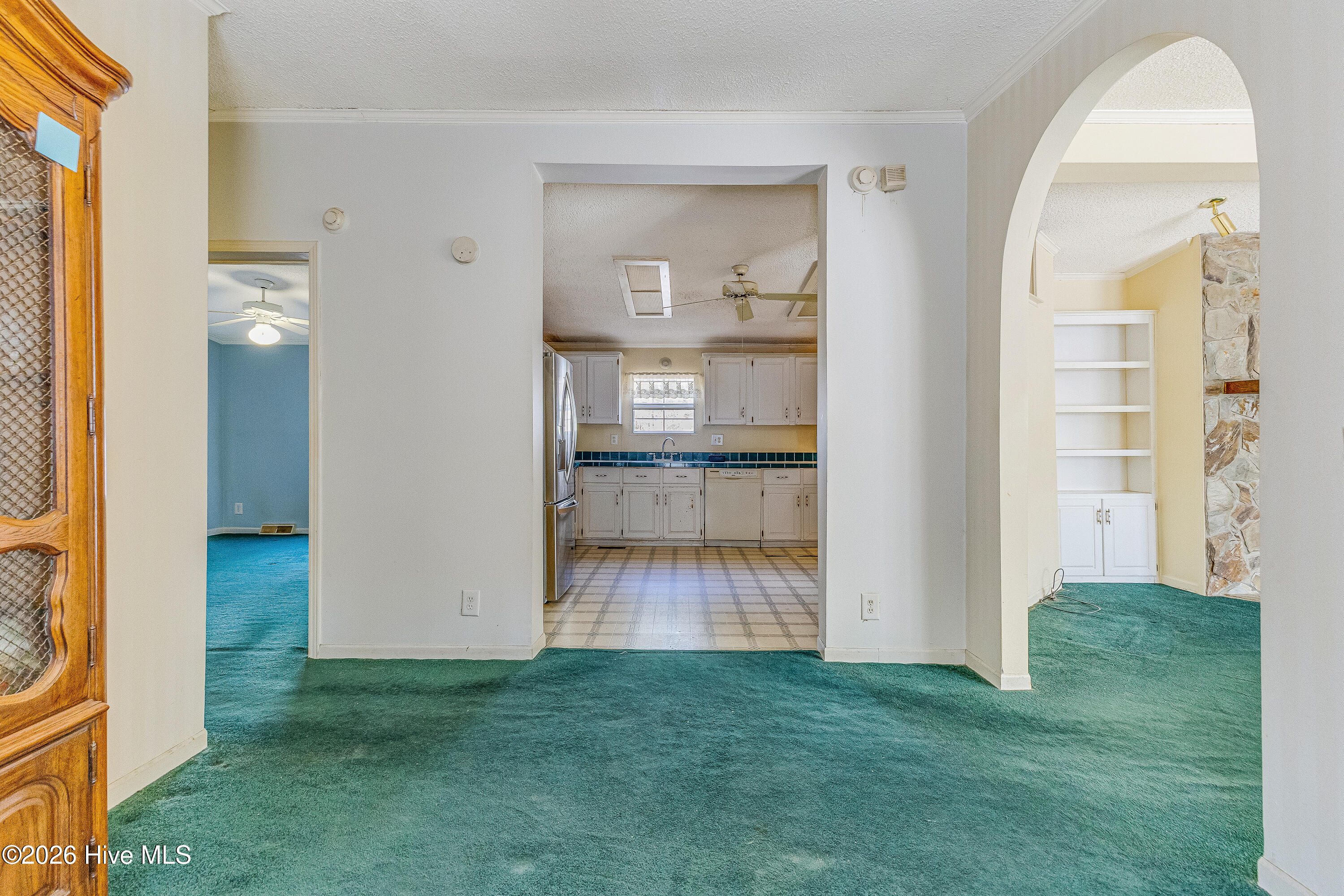 100559404 | Photo 14