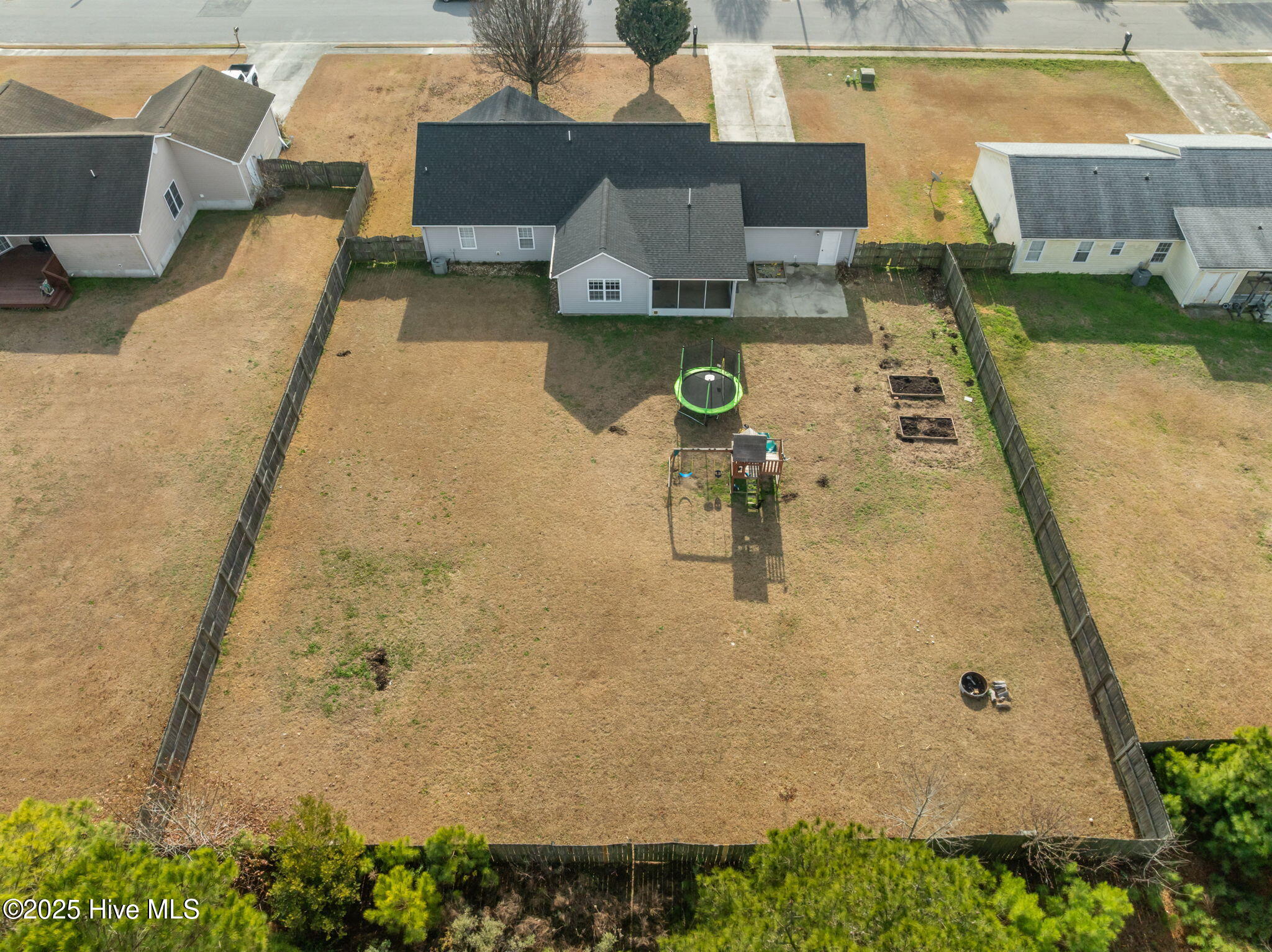 100546137 | Photo 36