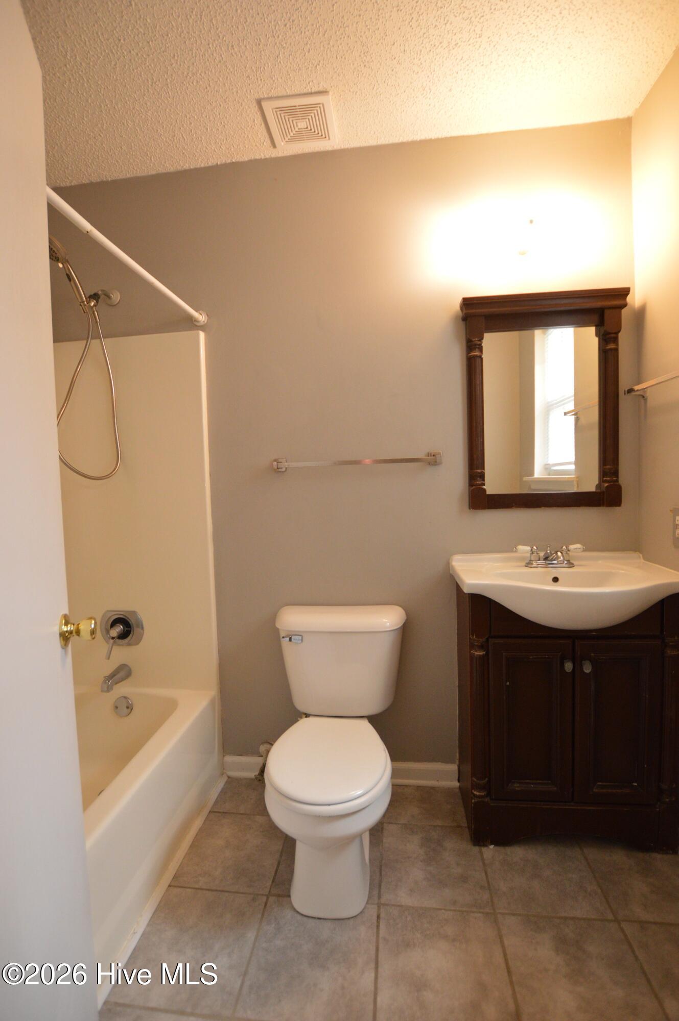 109 Live Oak Court,Midway Park