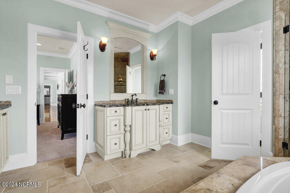 100498351 | Photo 27