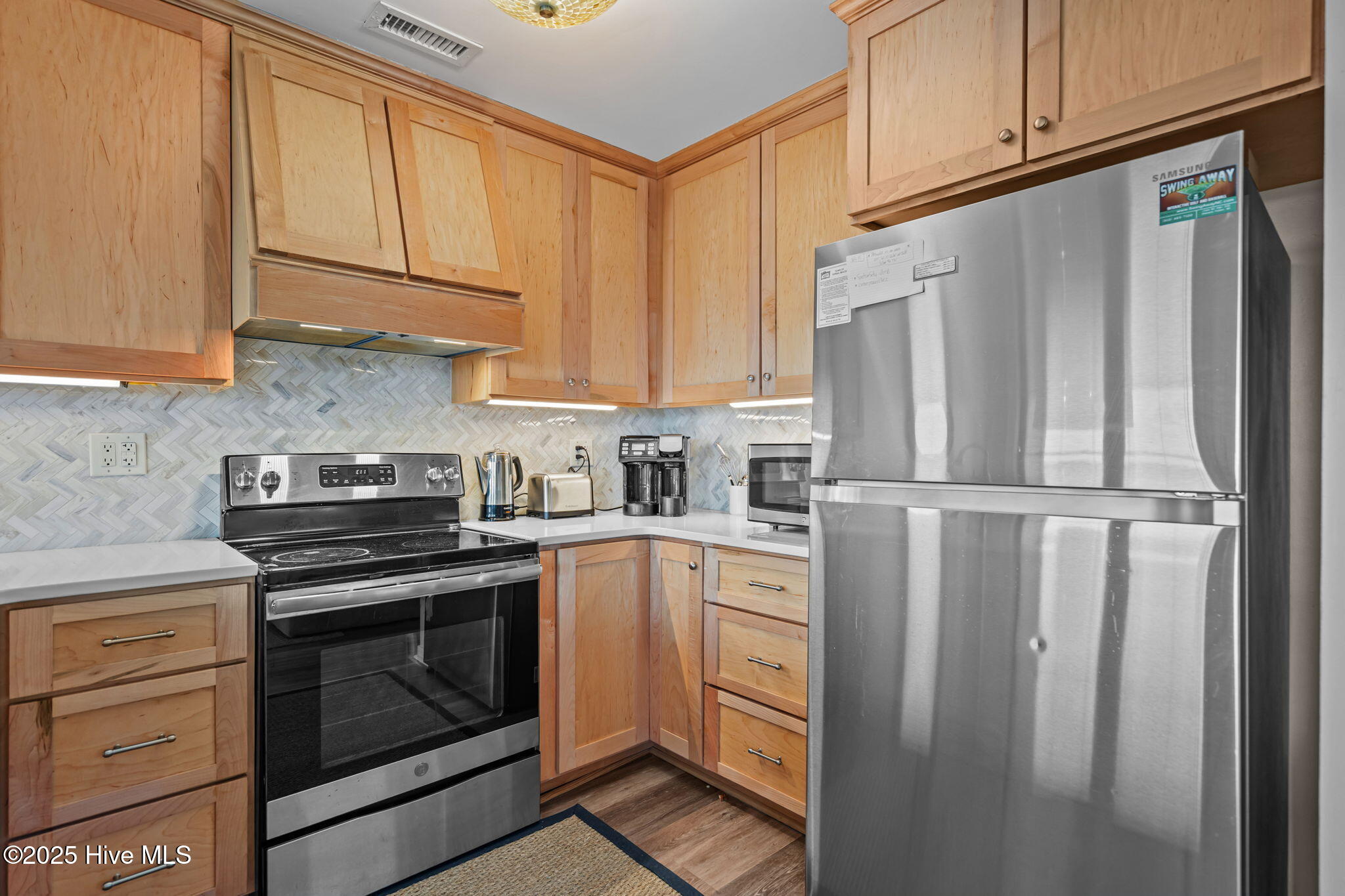 100540801 | Photo 20