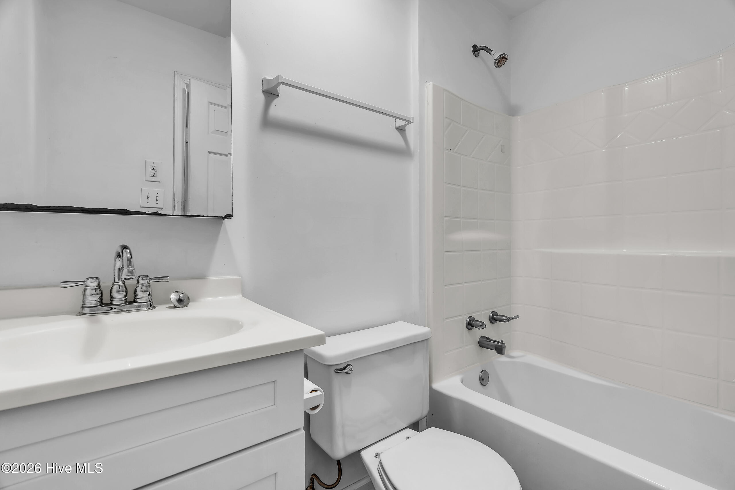 100561824 | Photo 13