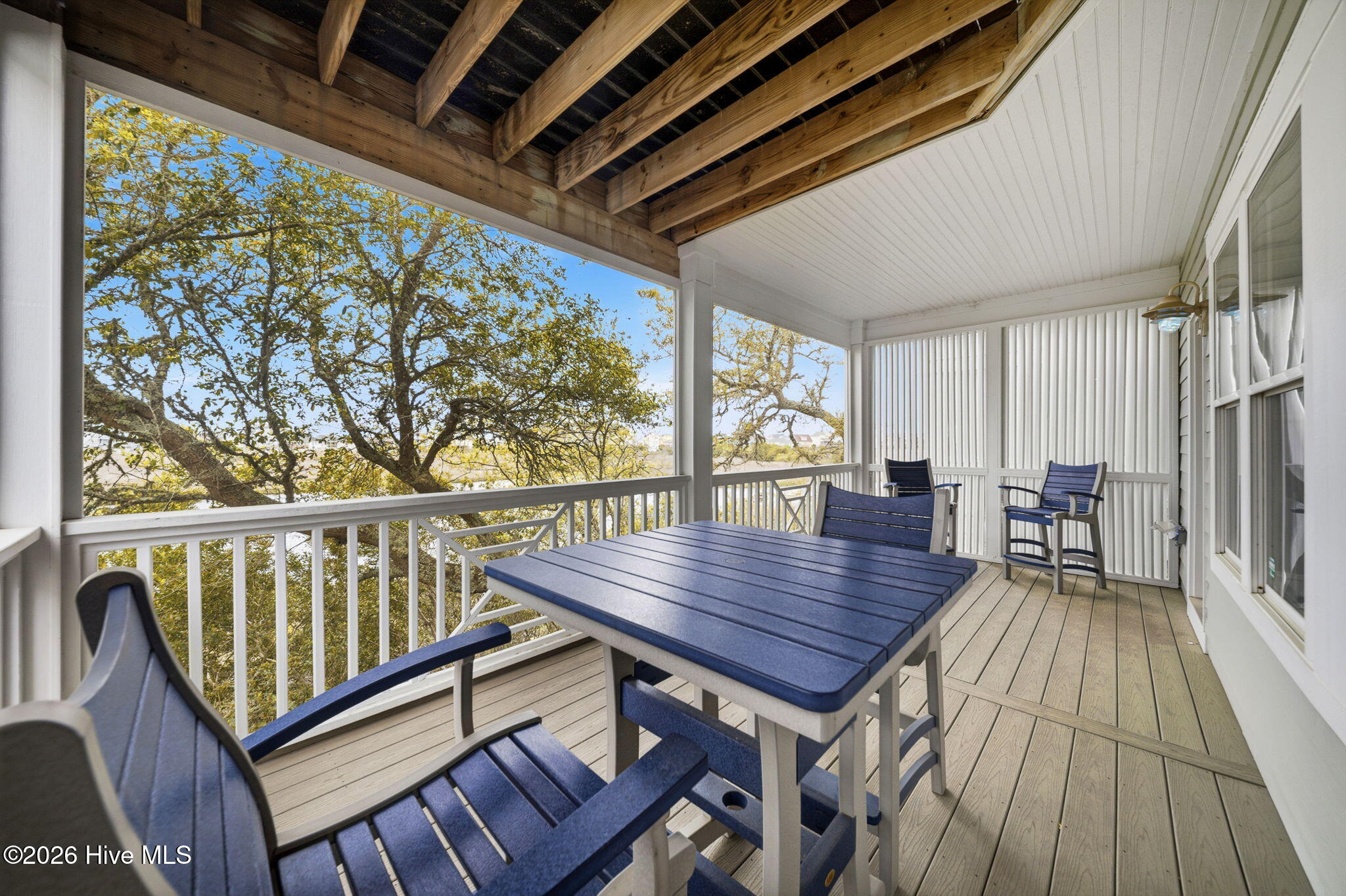 100566136 | Photo 22