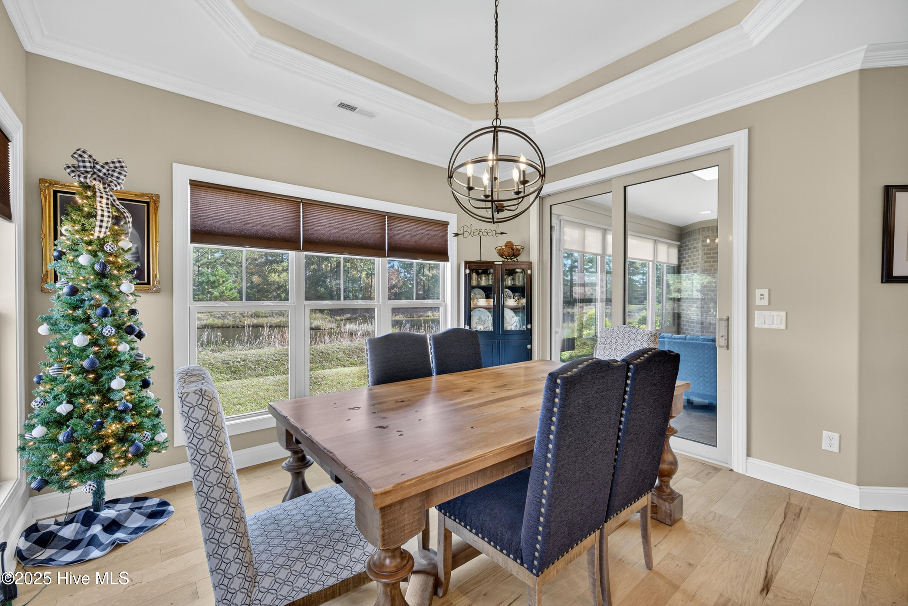 100541240 | Photo 21