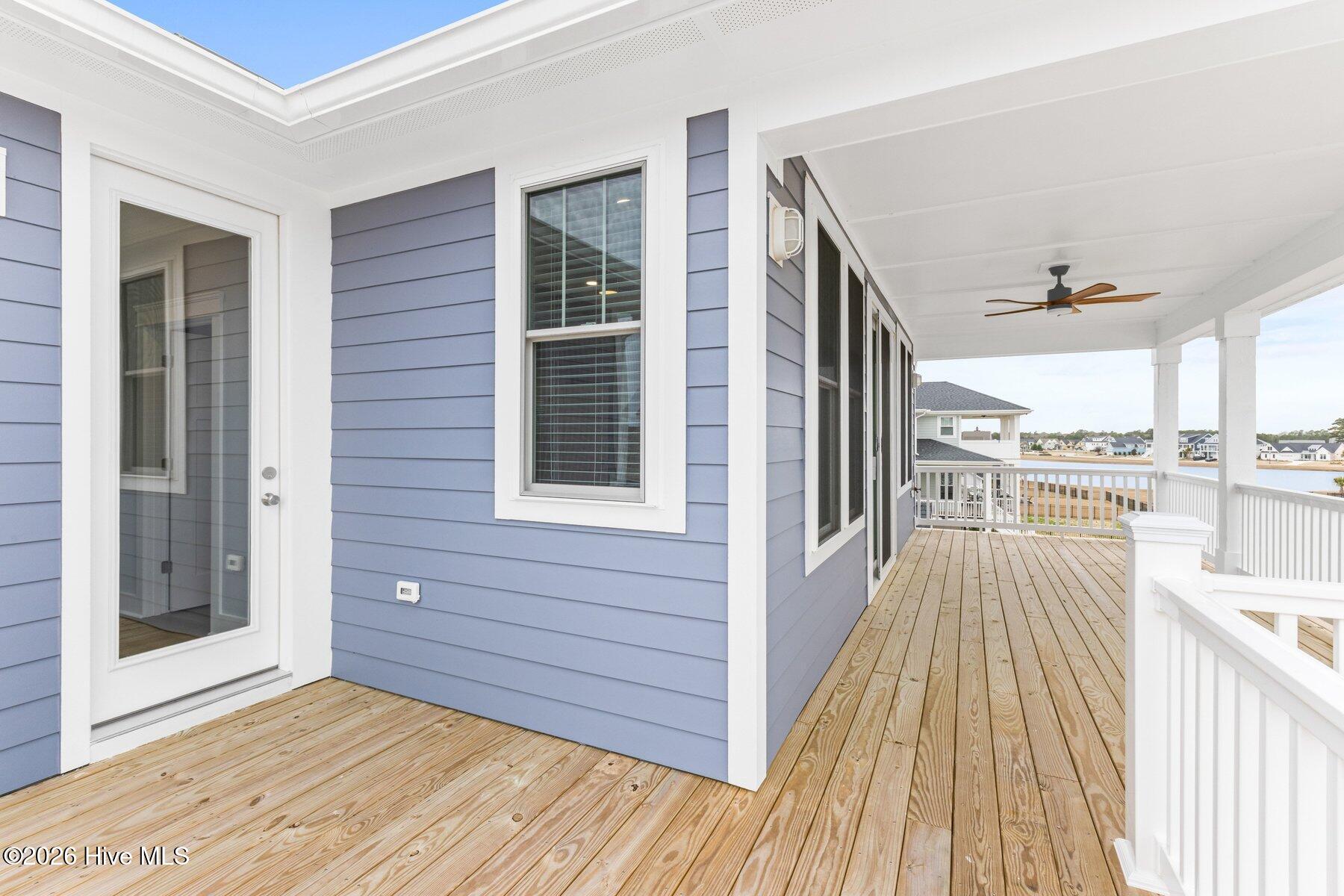 100558879 | Photo 25