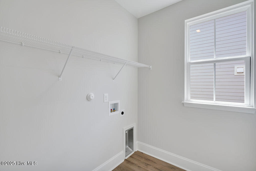 100545811 | Photo 42