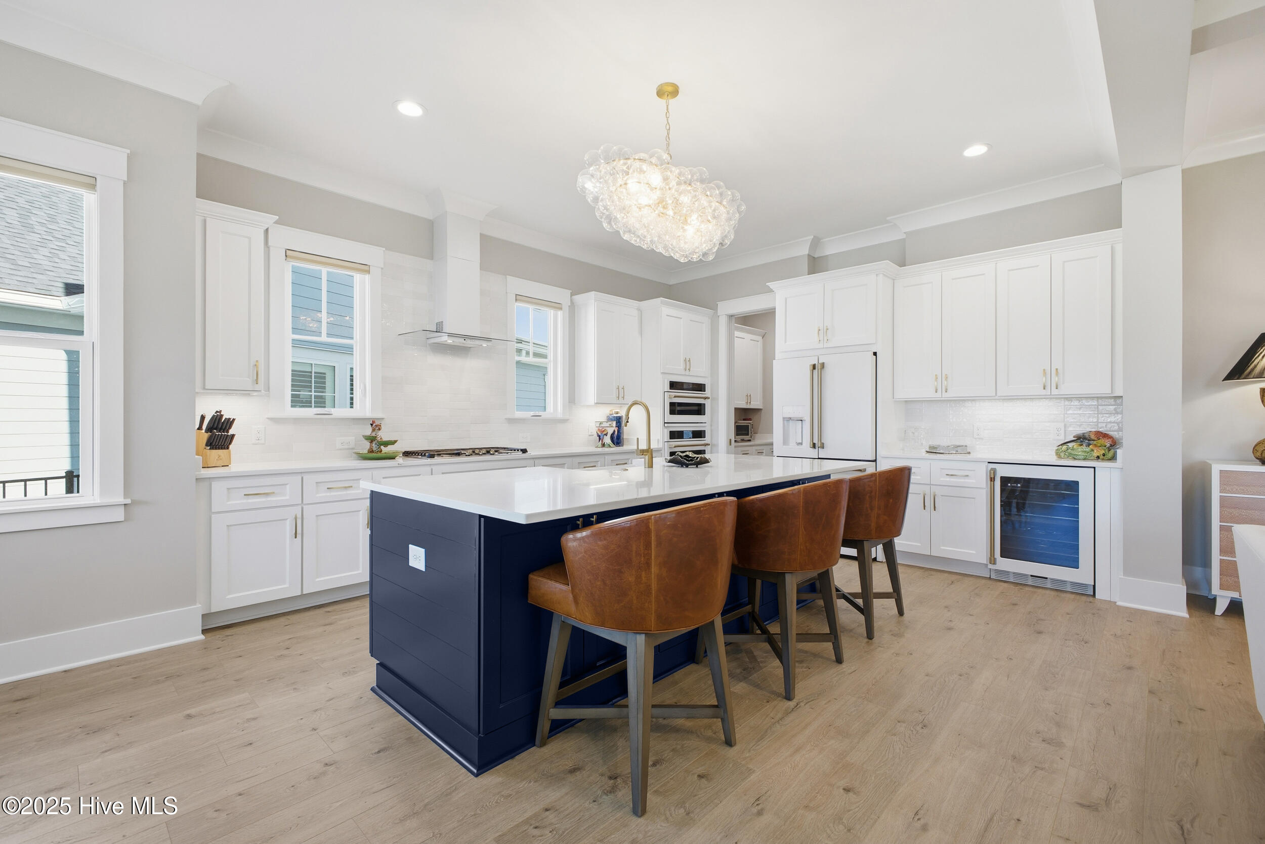 100540842 | Photo 25