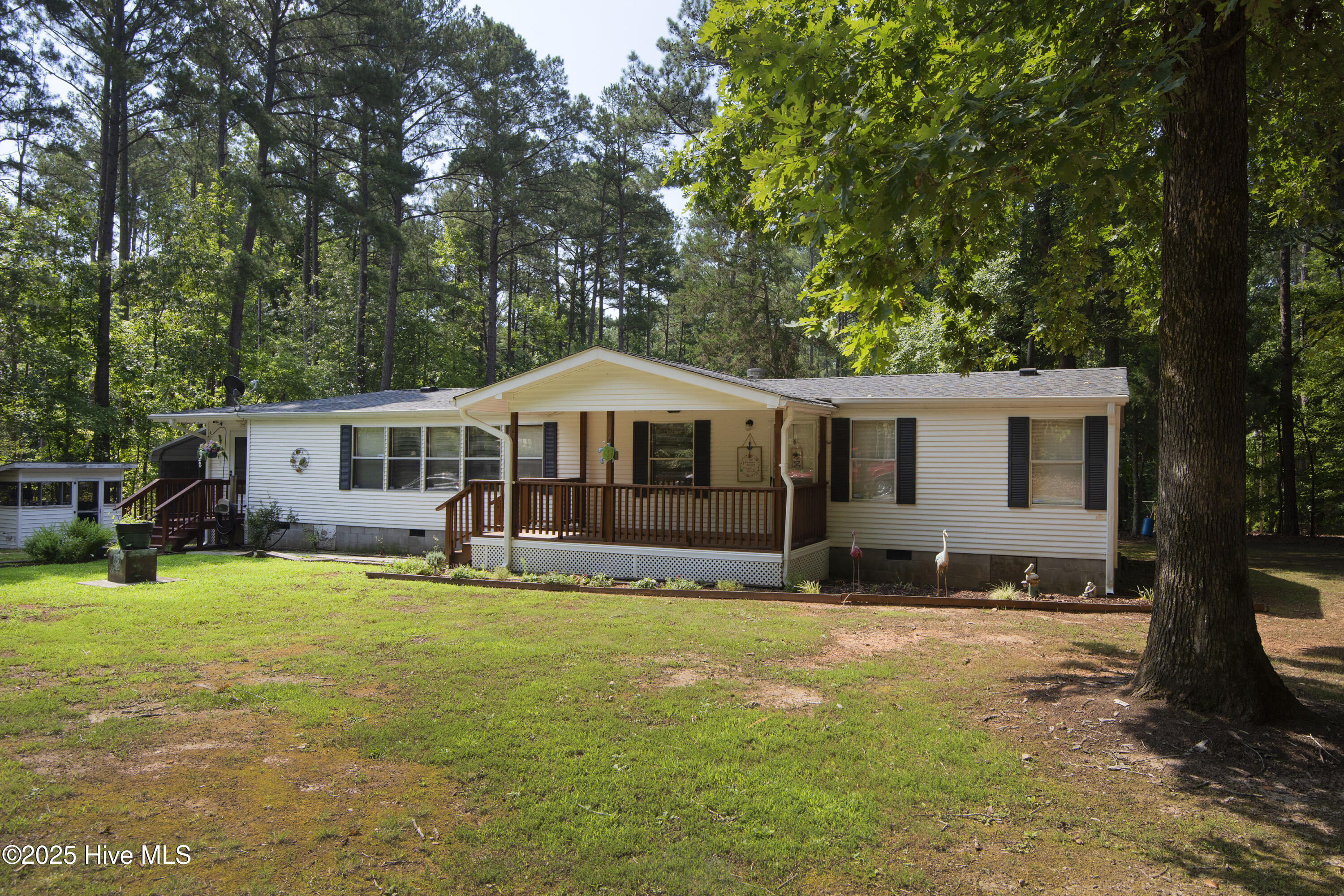 Homes for sale in Macon, NC | 369 S Holiday Dr, Macon, NC 27551 | MLS# 100516874