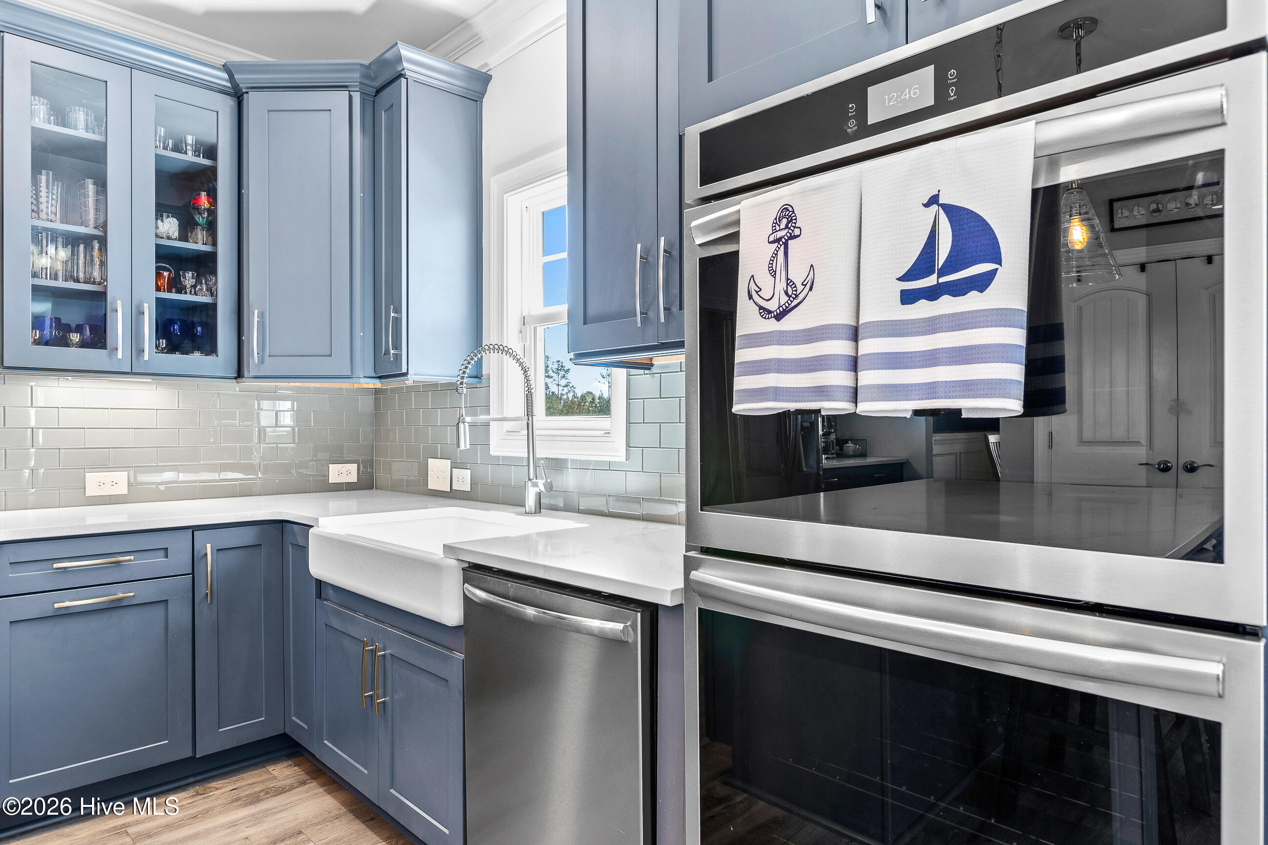 100563975 | Photo 14