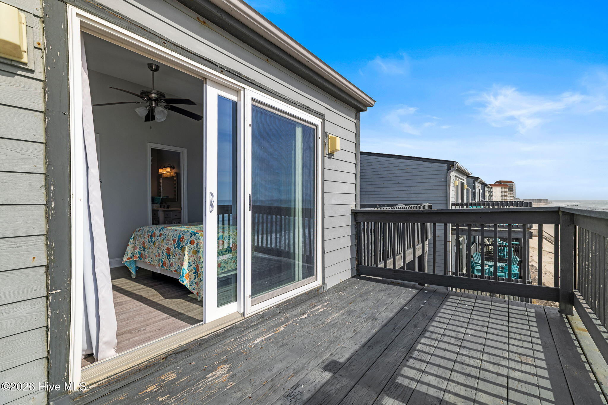 100555700 | Photo 16