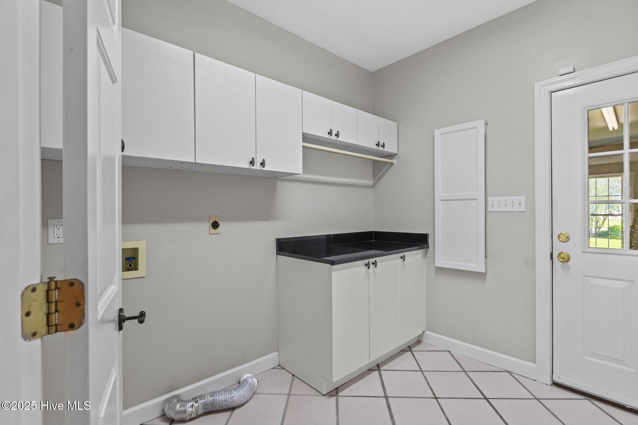 100508292 | Photo 28