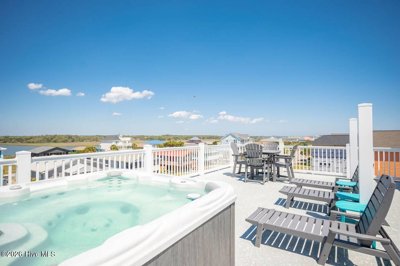 100560212 | Photo 98