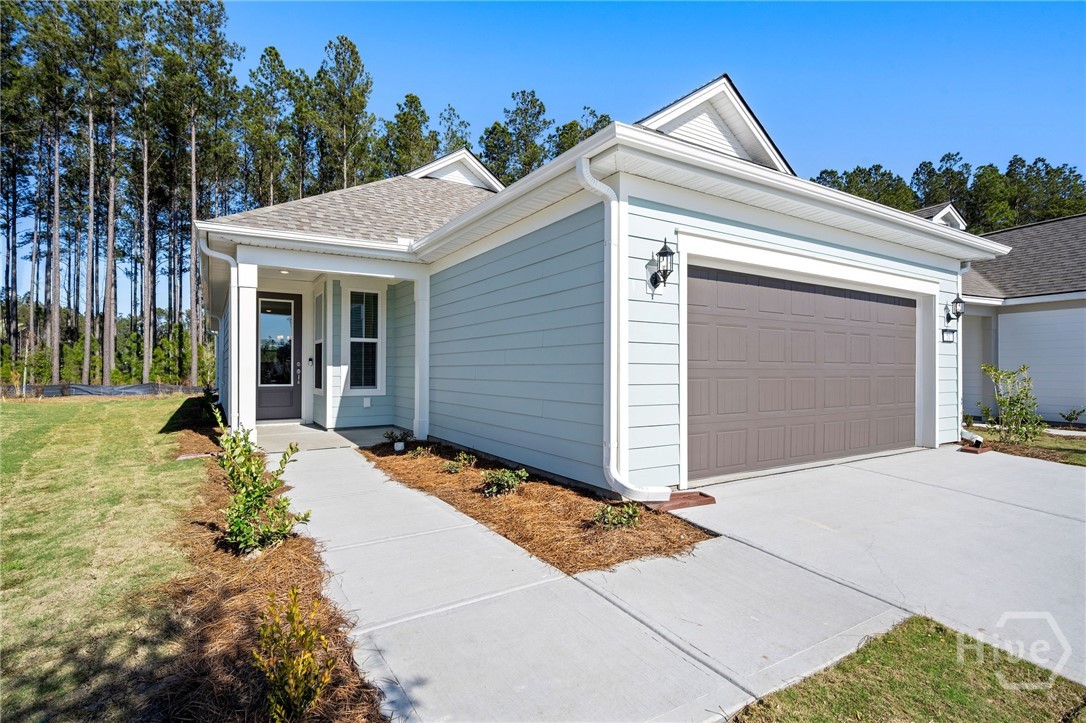 Pictures, photographs, colors, features, and sizes are for illustration purposes only and will vary from the homes as built.