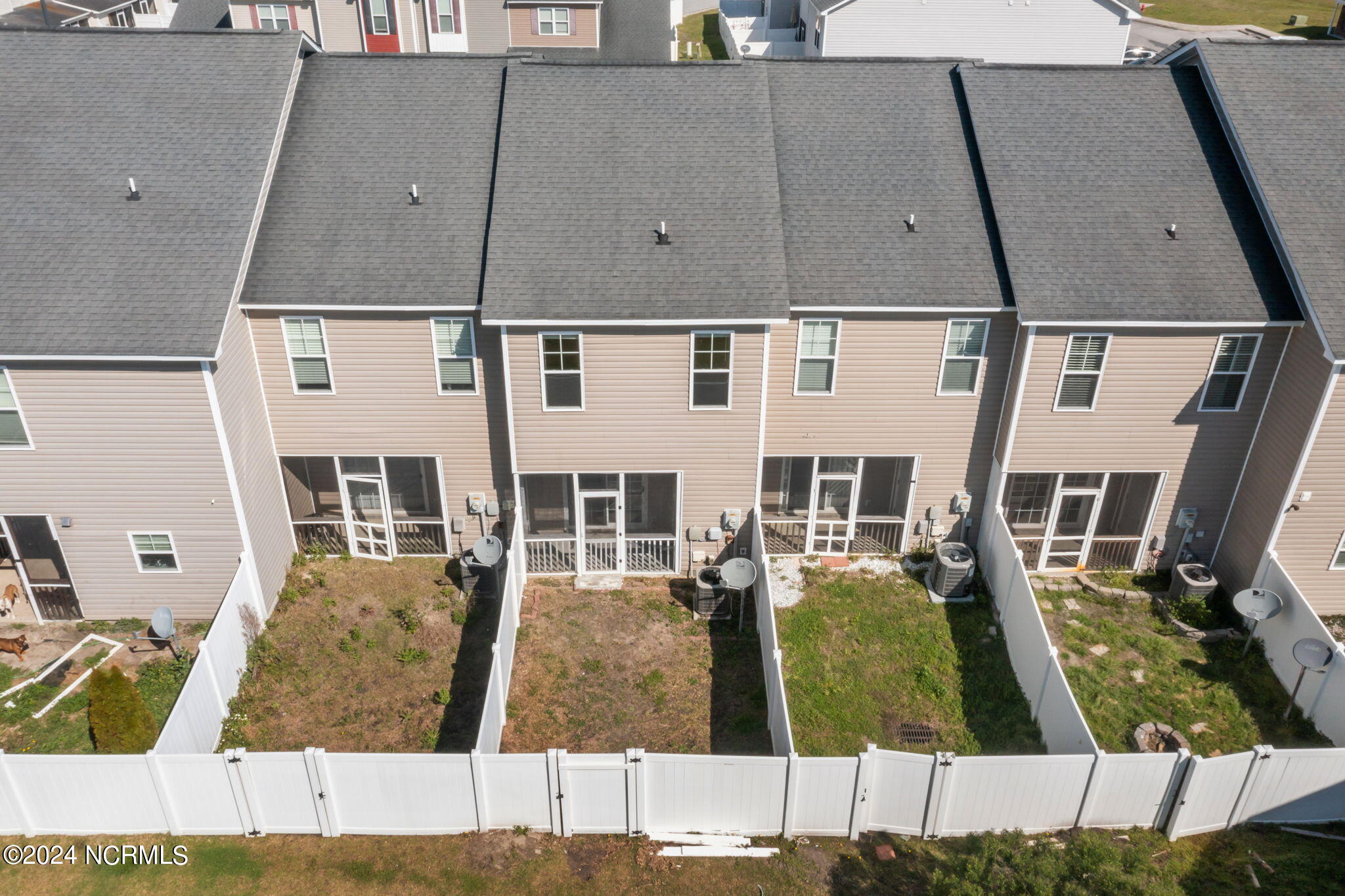 100544508 | Photo 25