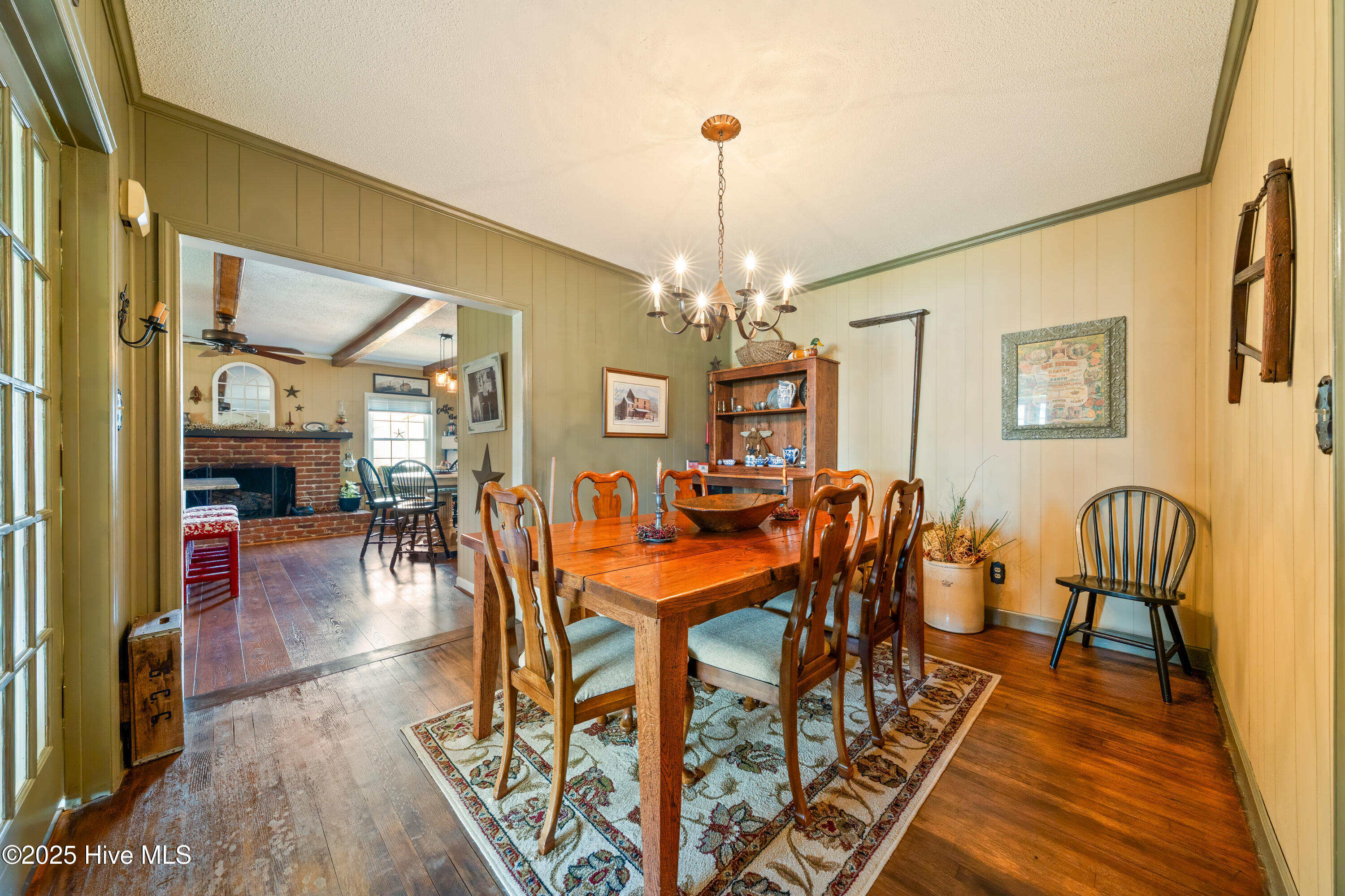 100557788 | Photo 53