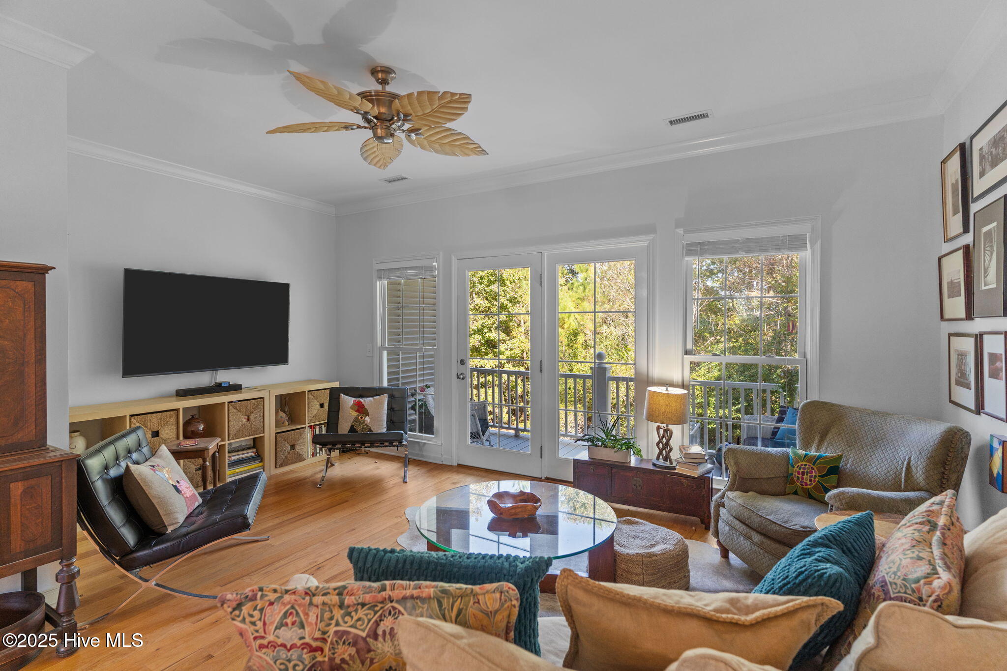 100539989 | Photo 21