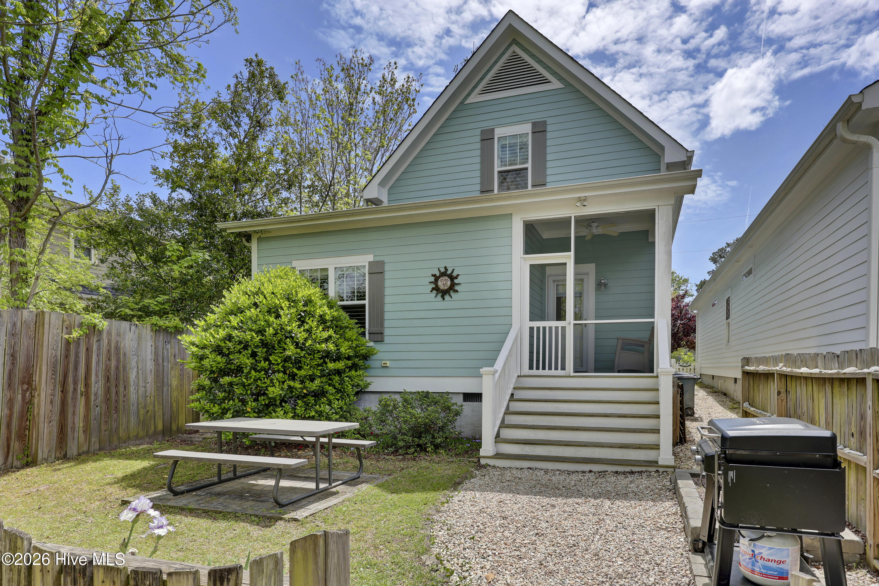 100566208 | Photo 29